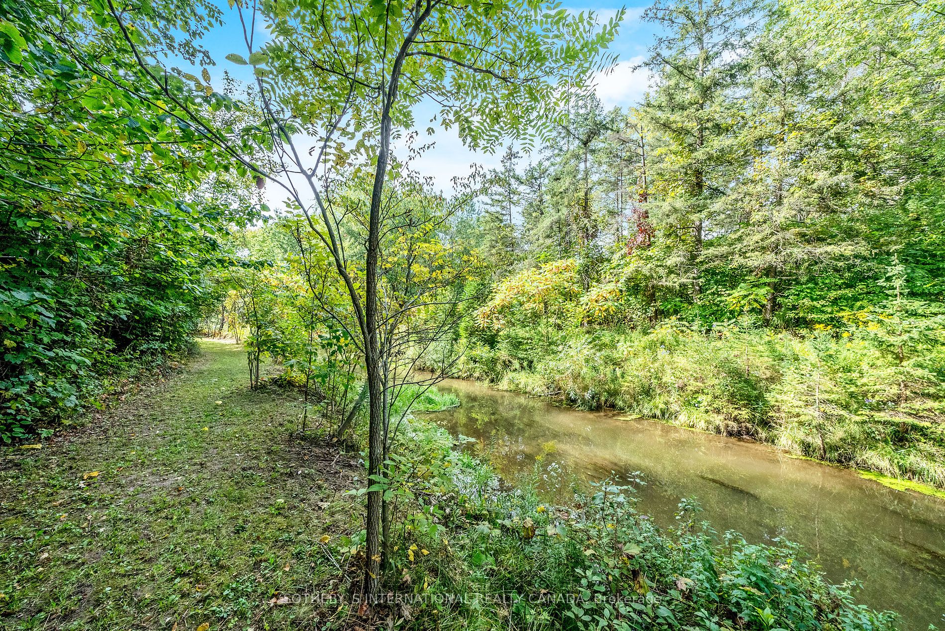 8163 10 Side Road