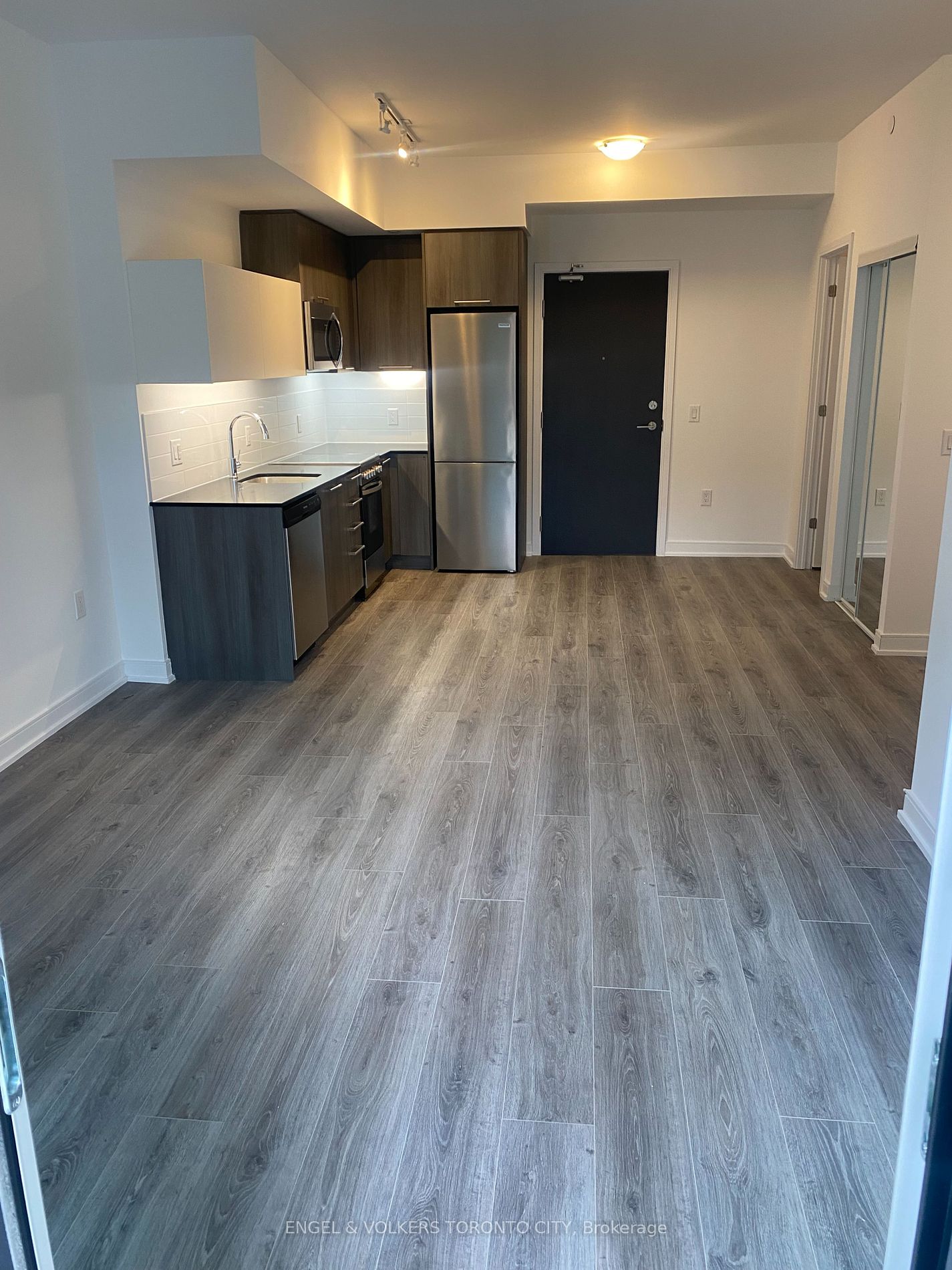 25 Neighbourhood Lane, #205