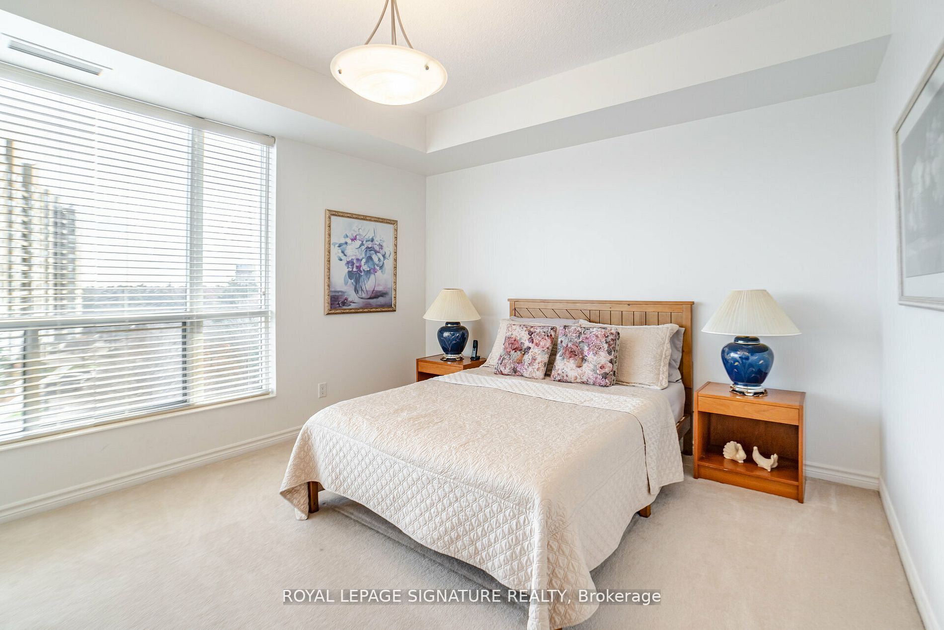 1900 The Collegeway S, #601