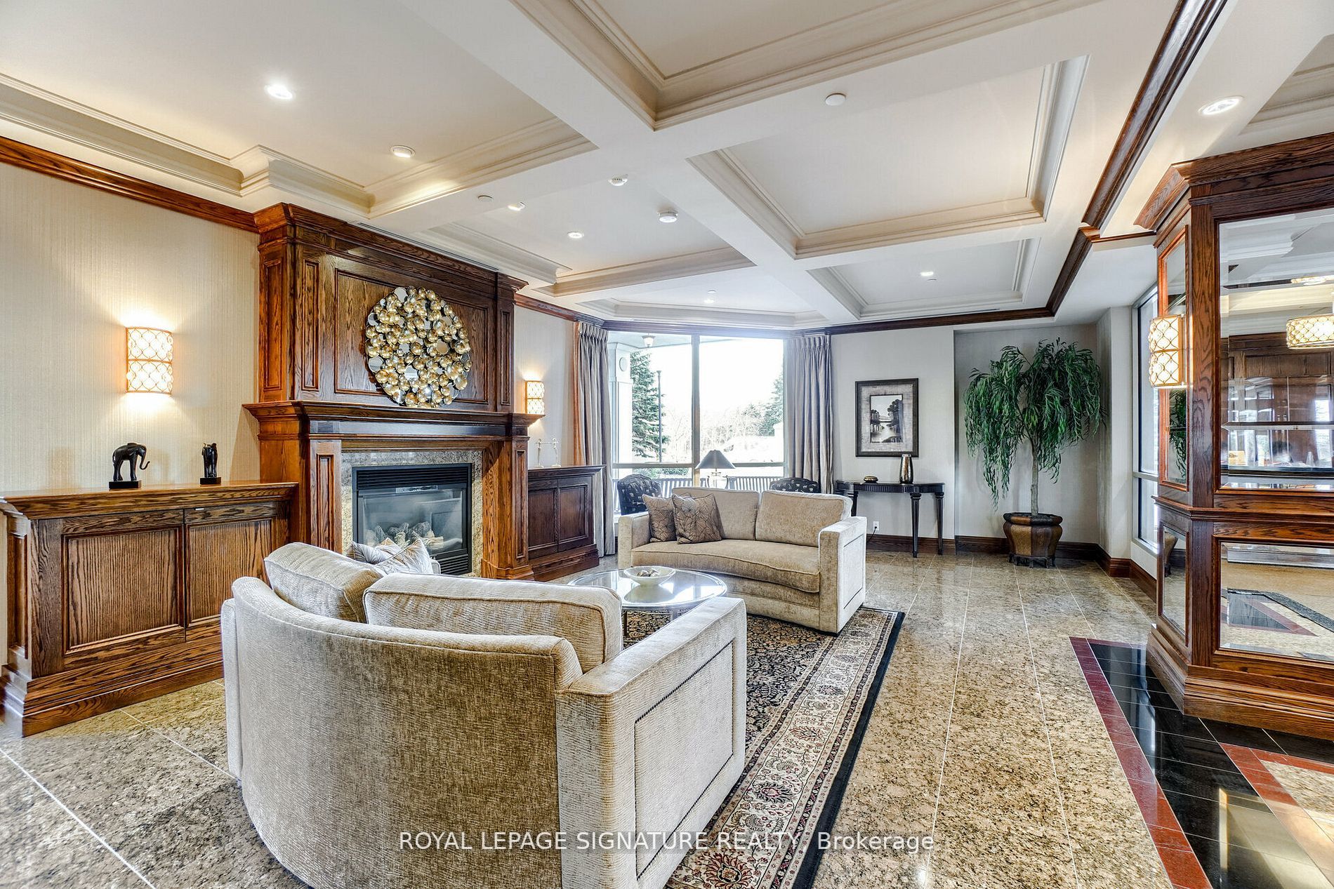 1900 The Collegeway S, #601