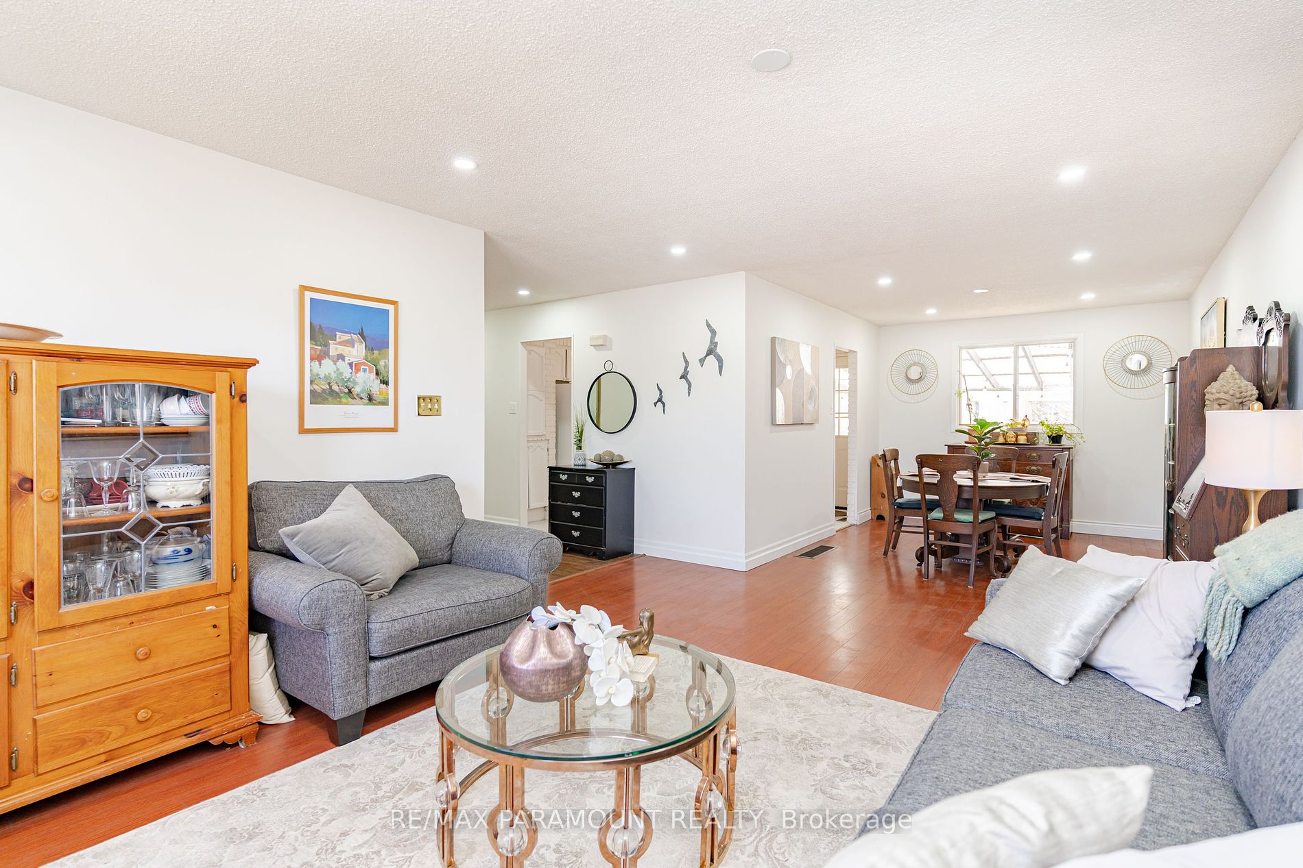 219 Rutherford Road N