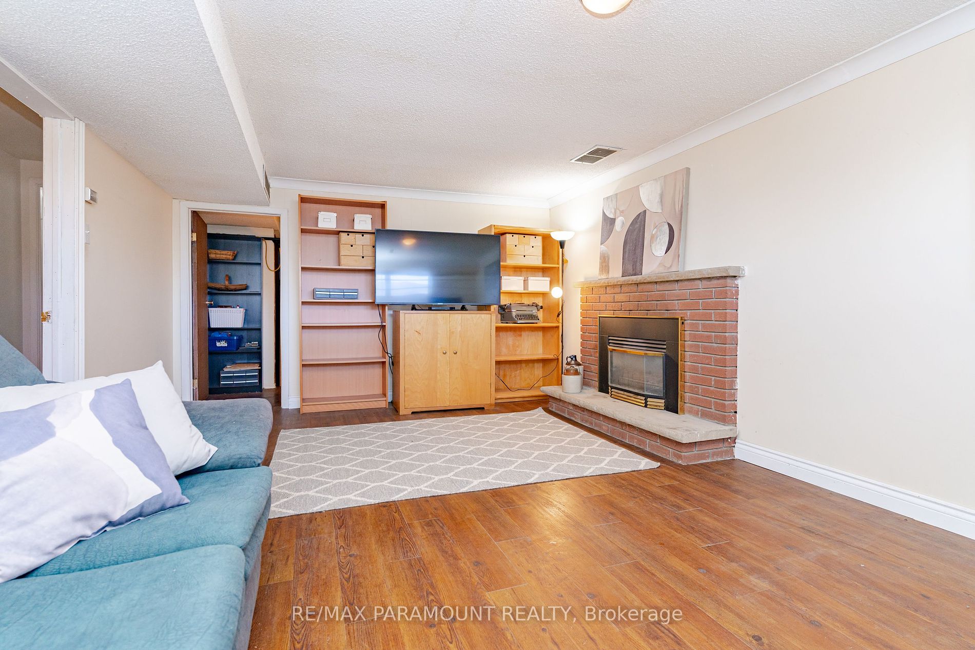 219 Rutherford Road N
