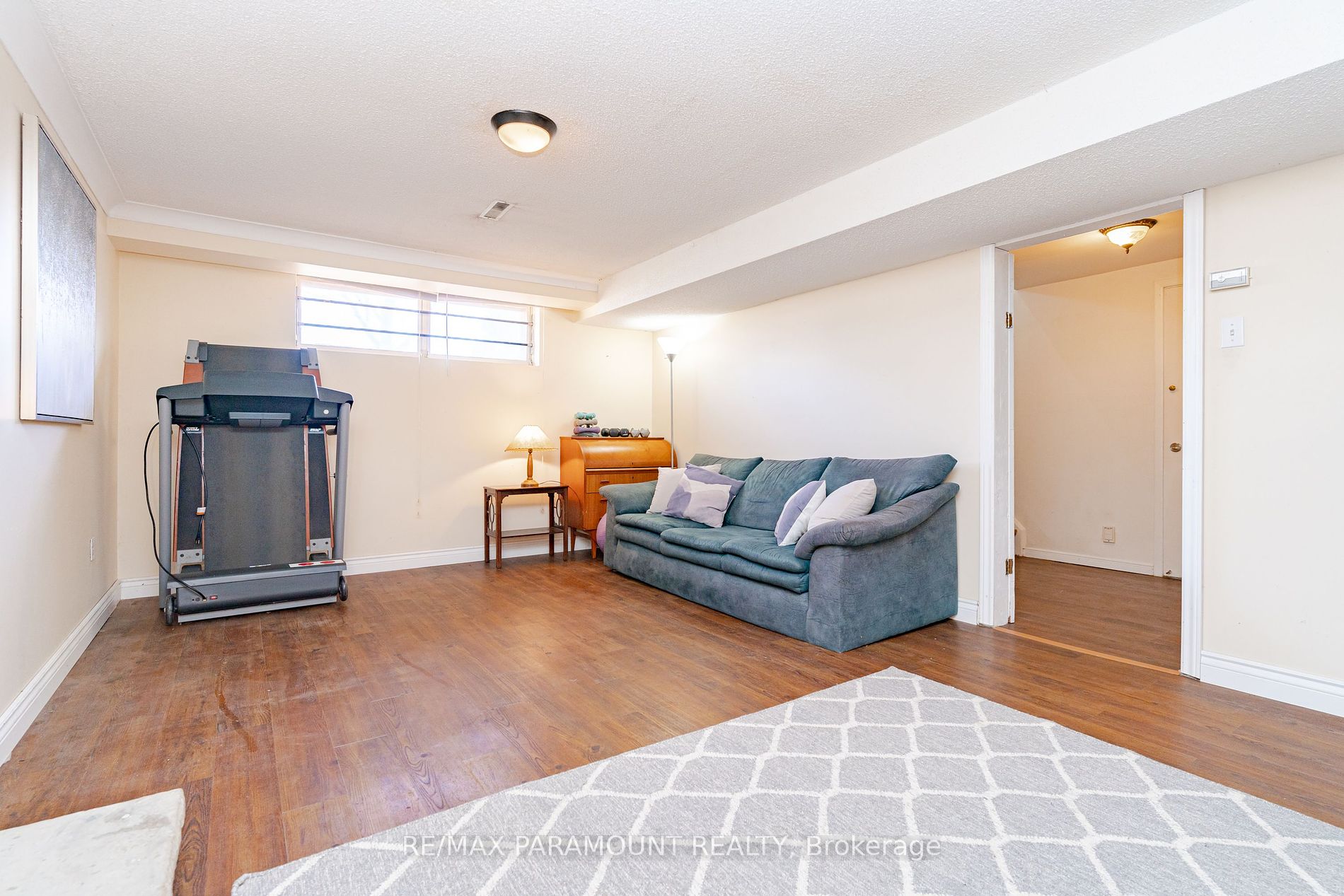 219 Rutherford Road N