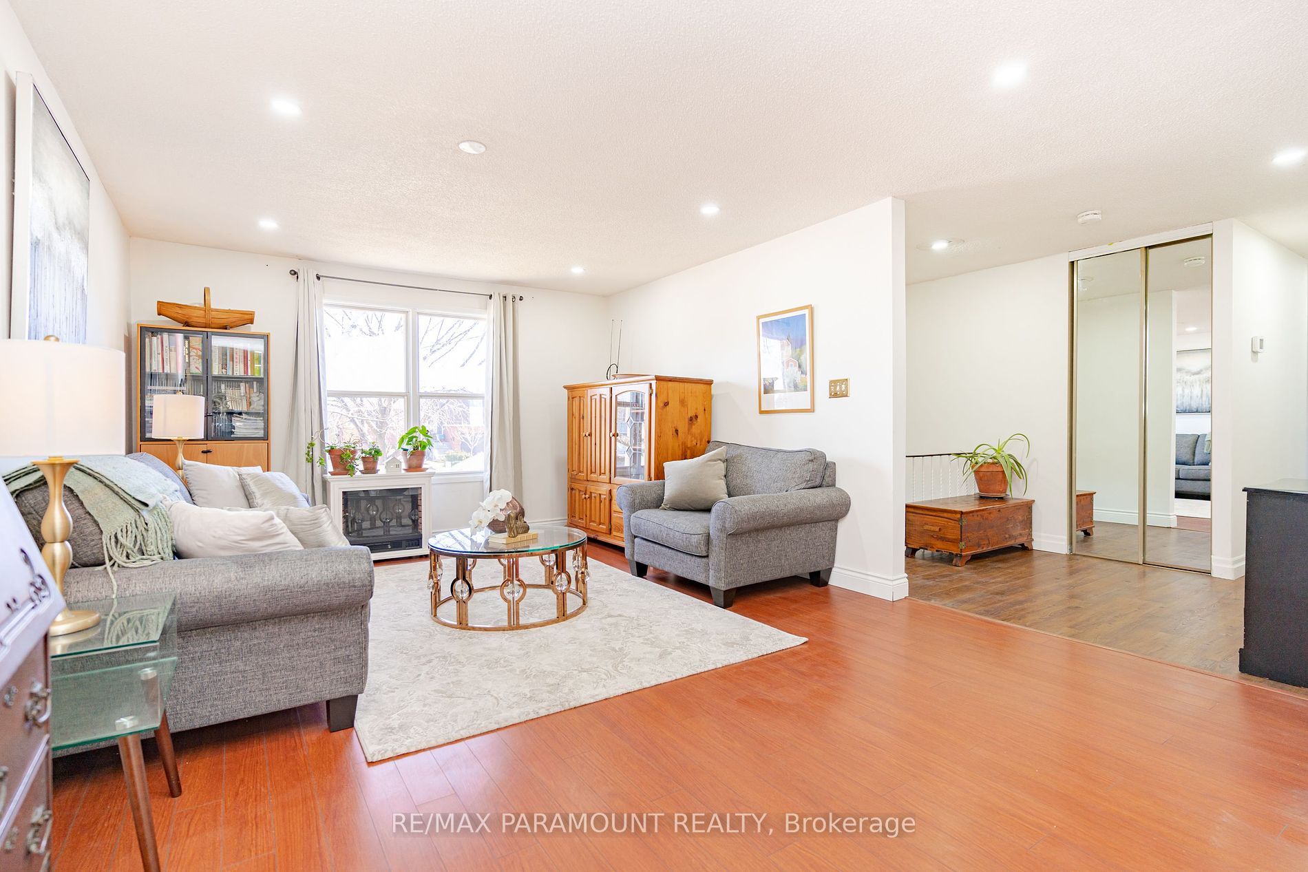 219 Rutherford Road N