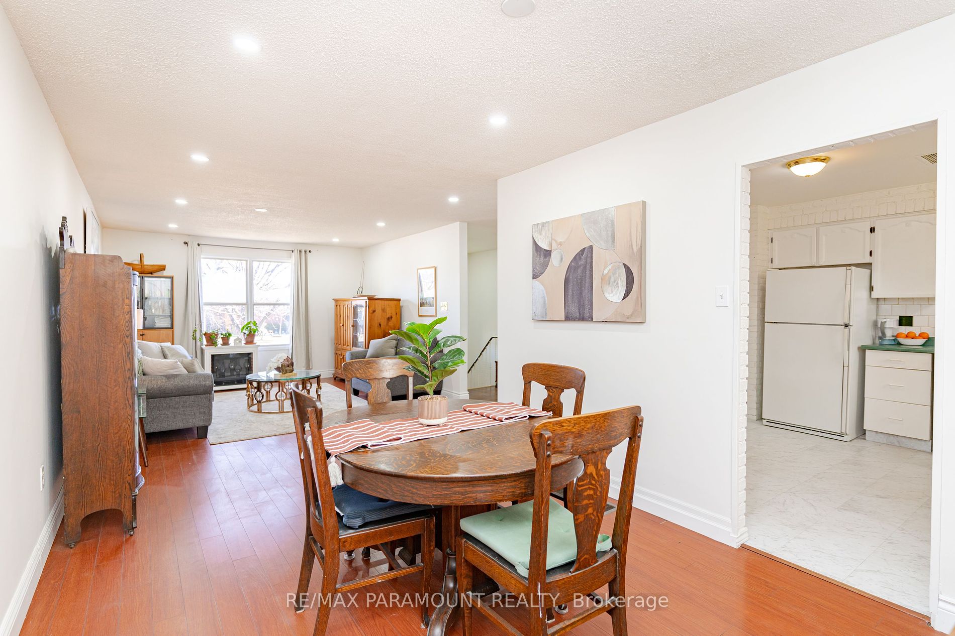 219 Rutherford Road N