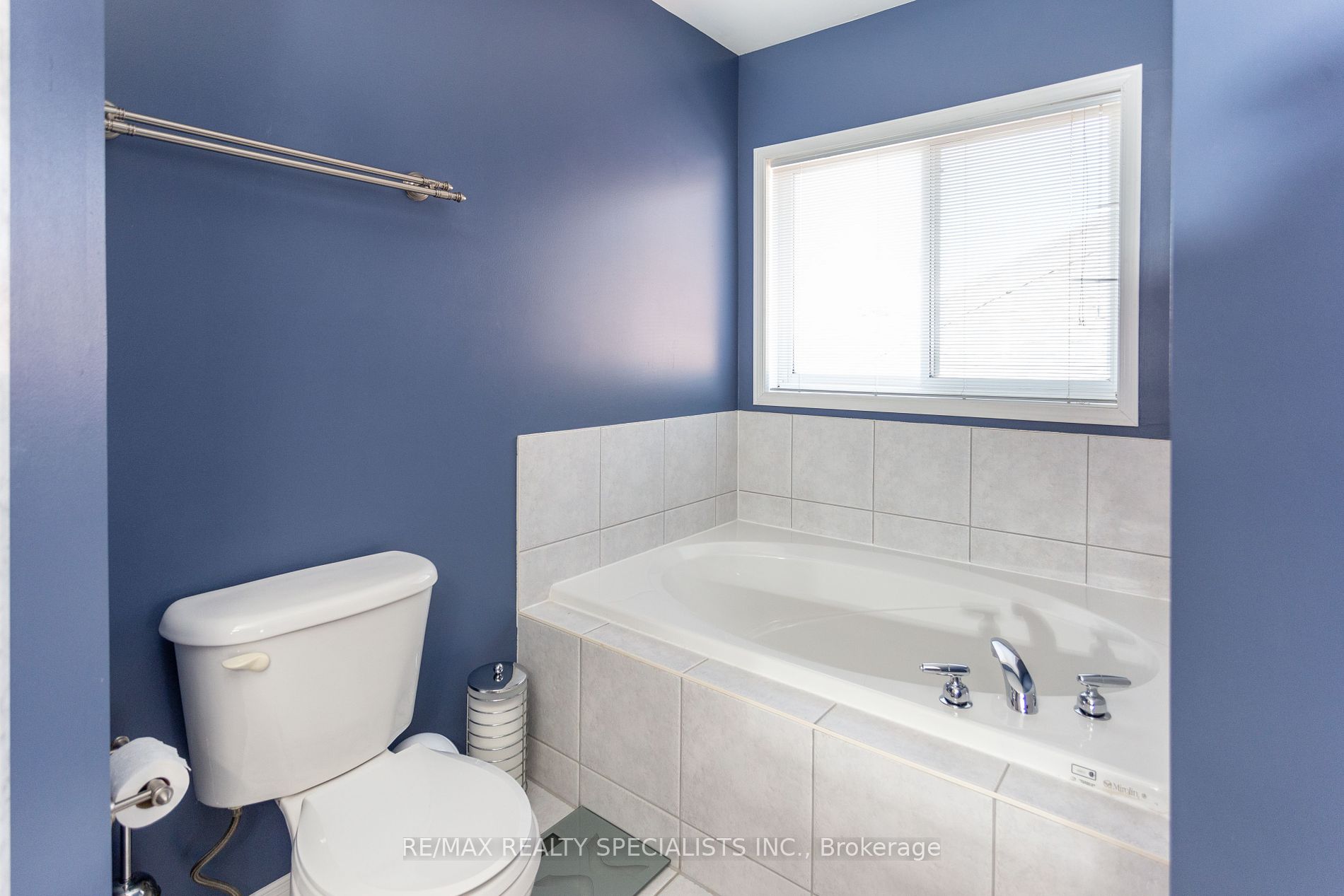34 Collingwood Ave