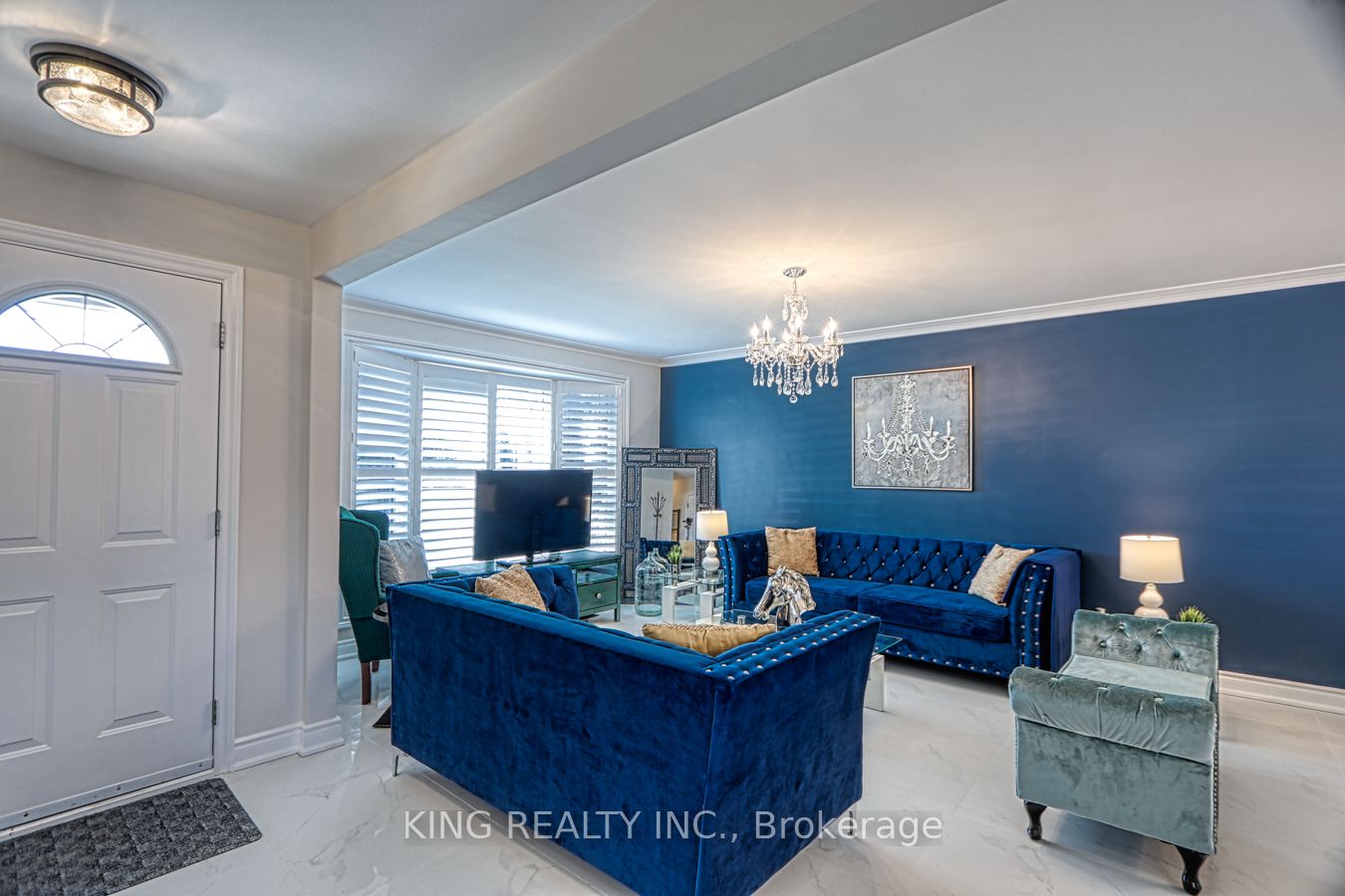 401 Dorchester Cres