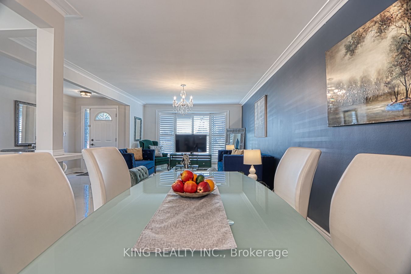 401 Dorchester Cres