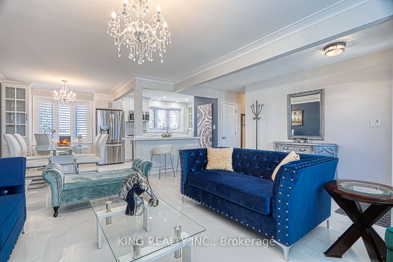 401 Dorchester Cres