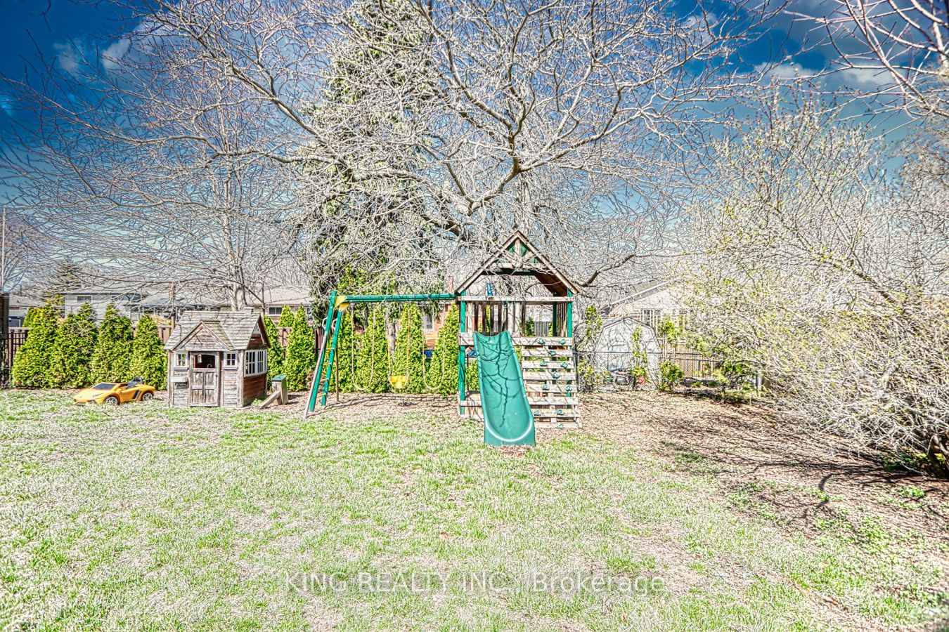 401 Dorchester Cres