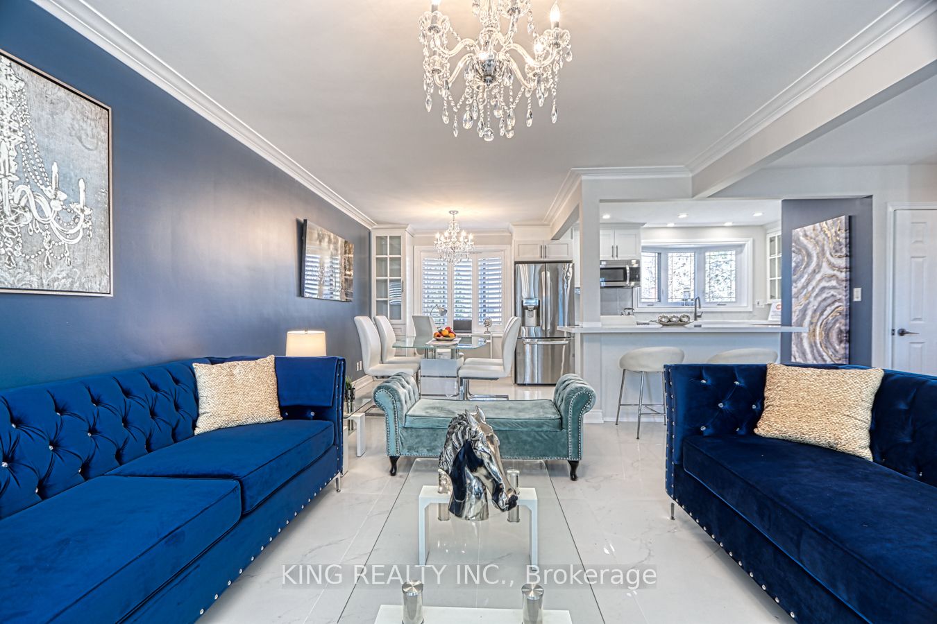 401 Dorchester Cres