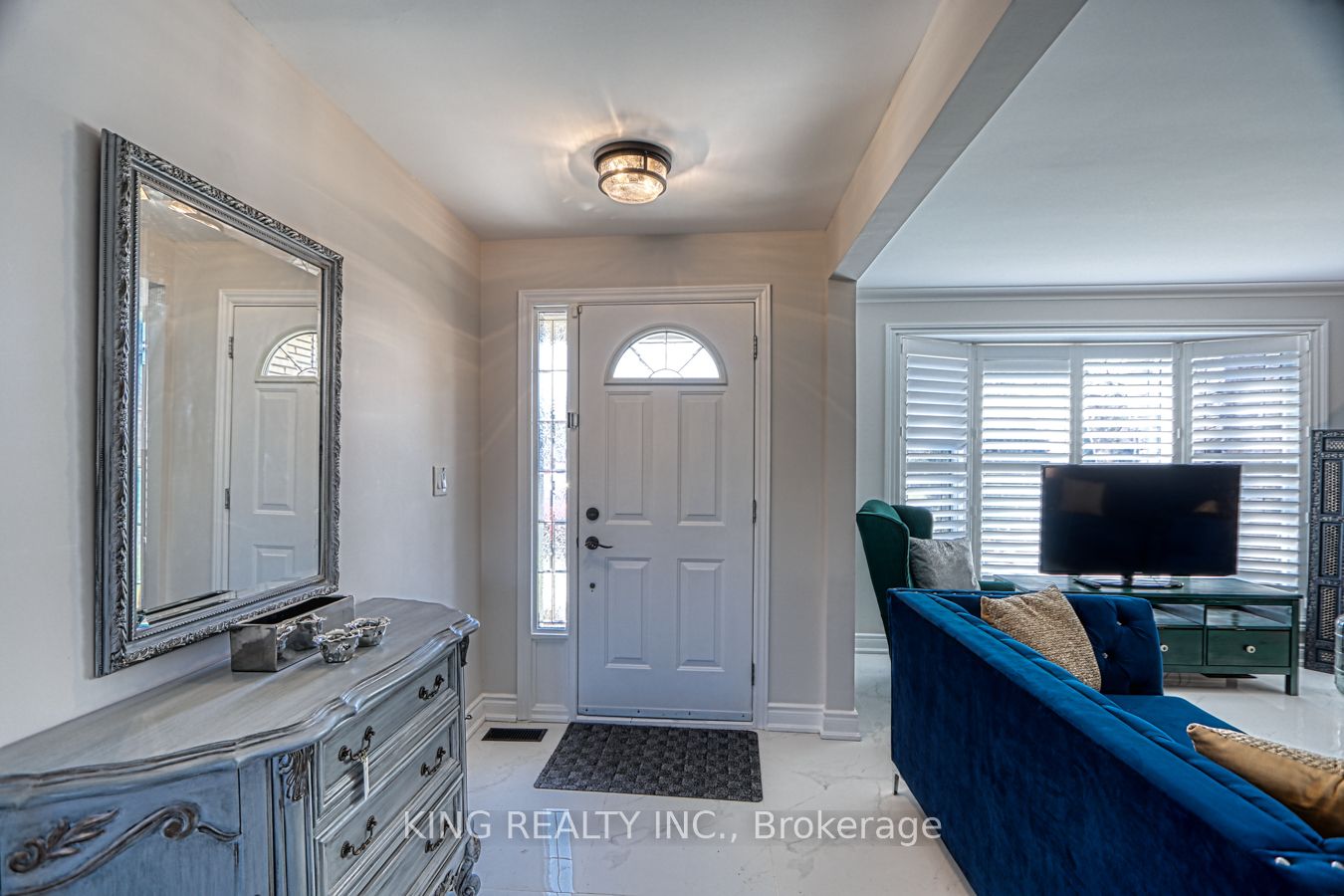 401 Dorchester Cres