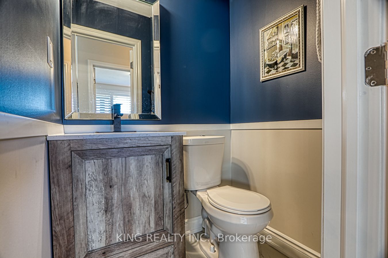 401 Dorchester Cres