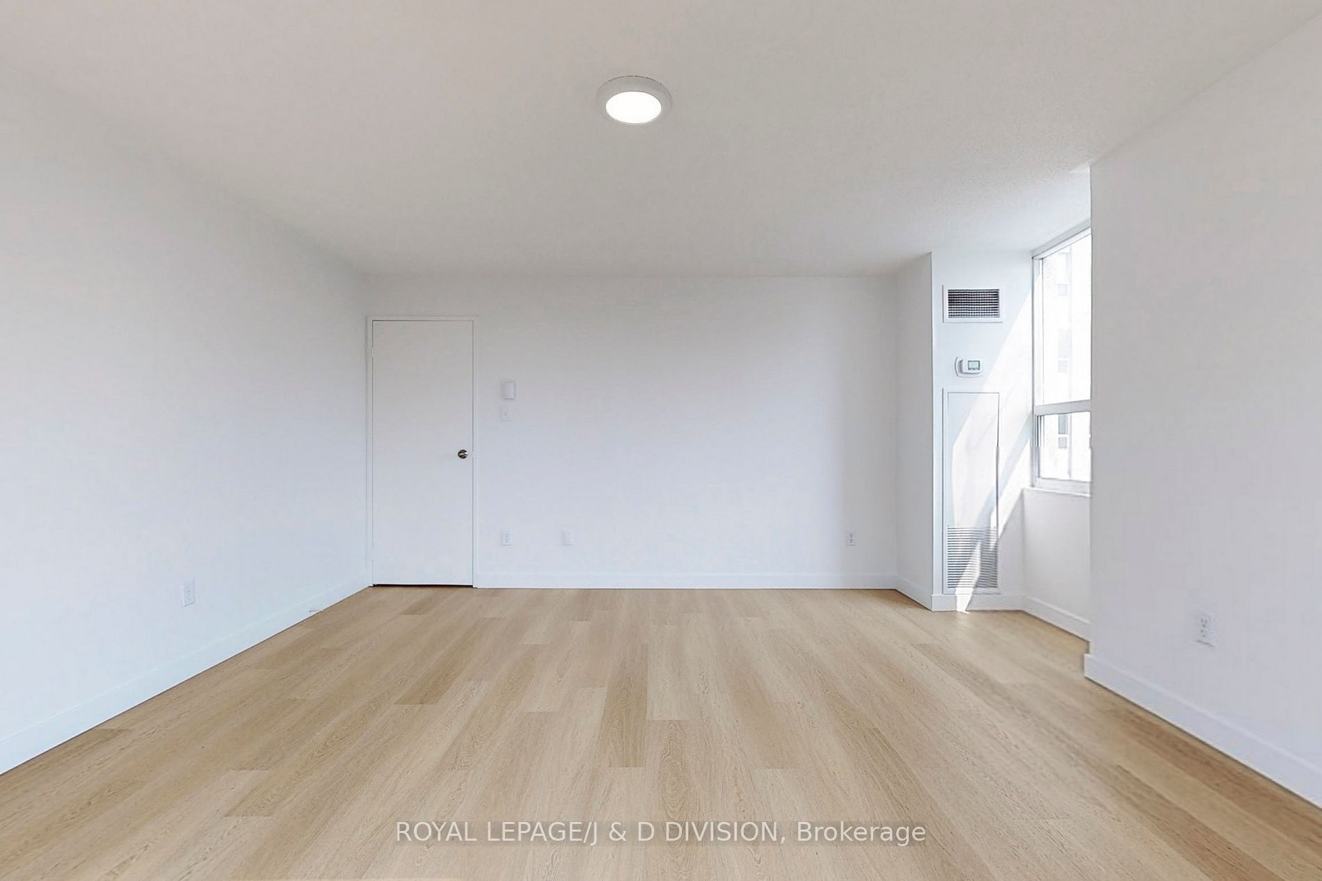 3650 Kaneff Crescent, #1503