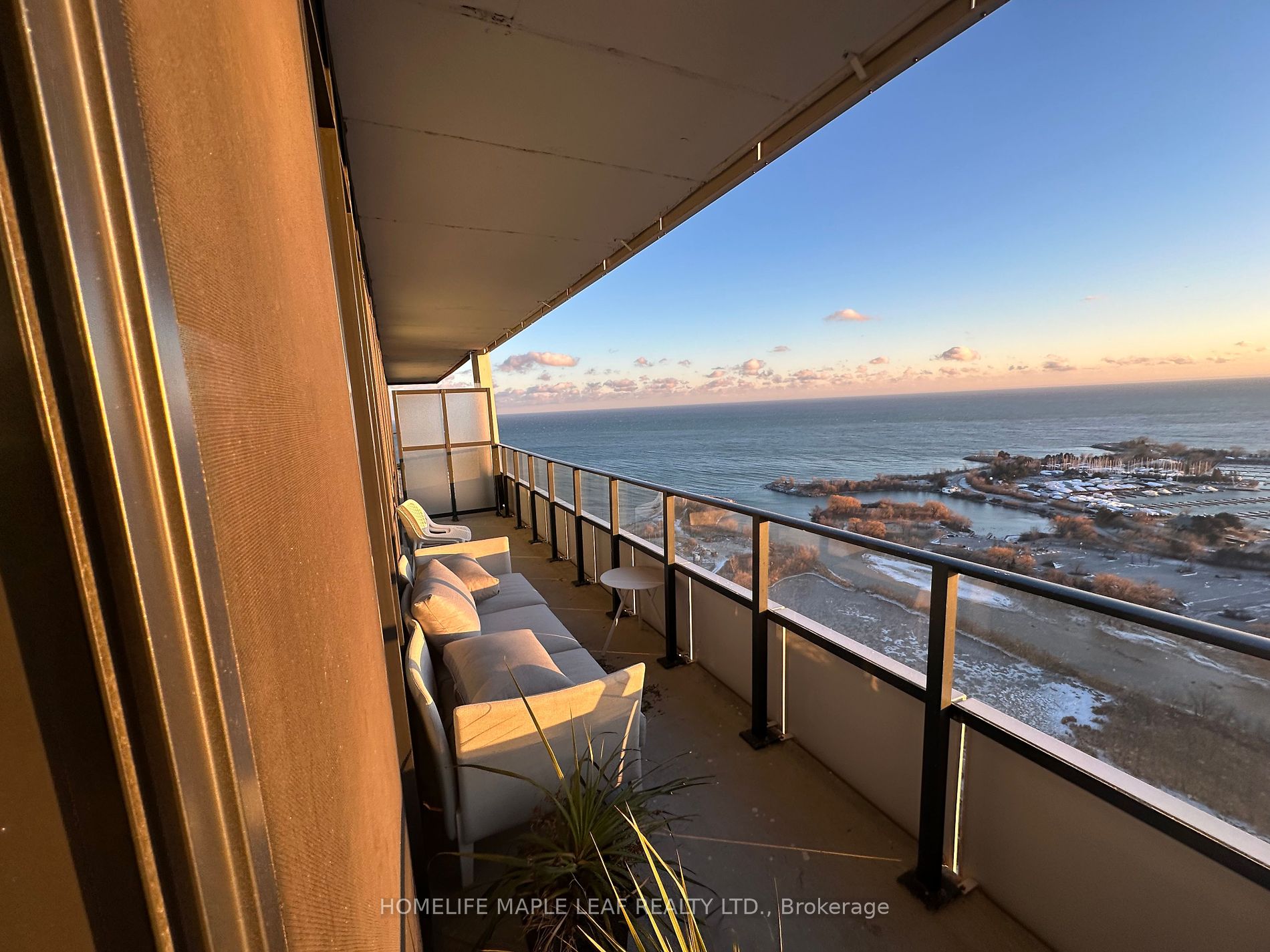 20 Shore Breeze Drive #3510