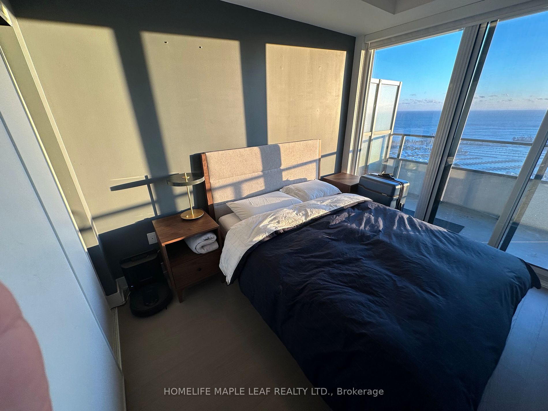 20 Shore Breeze Drive #3510