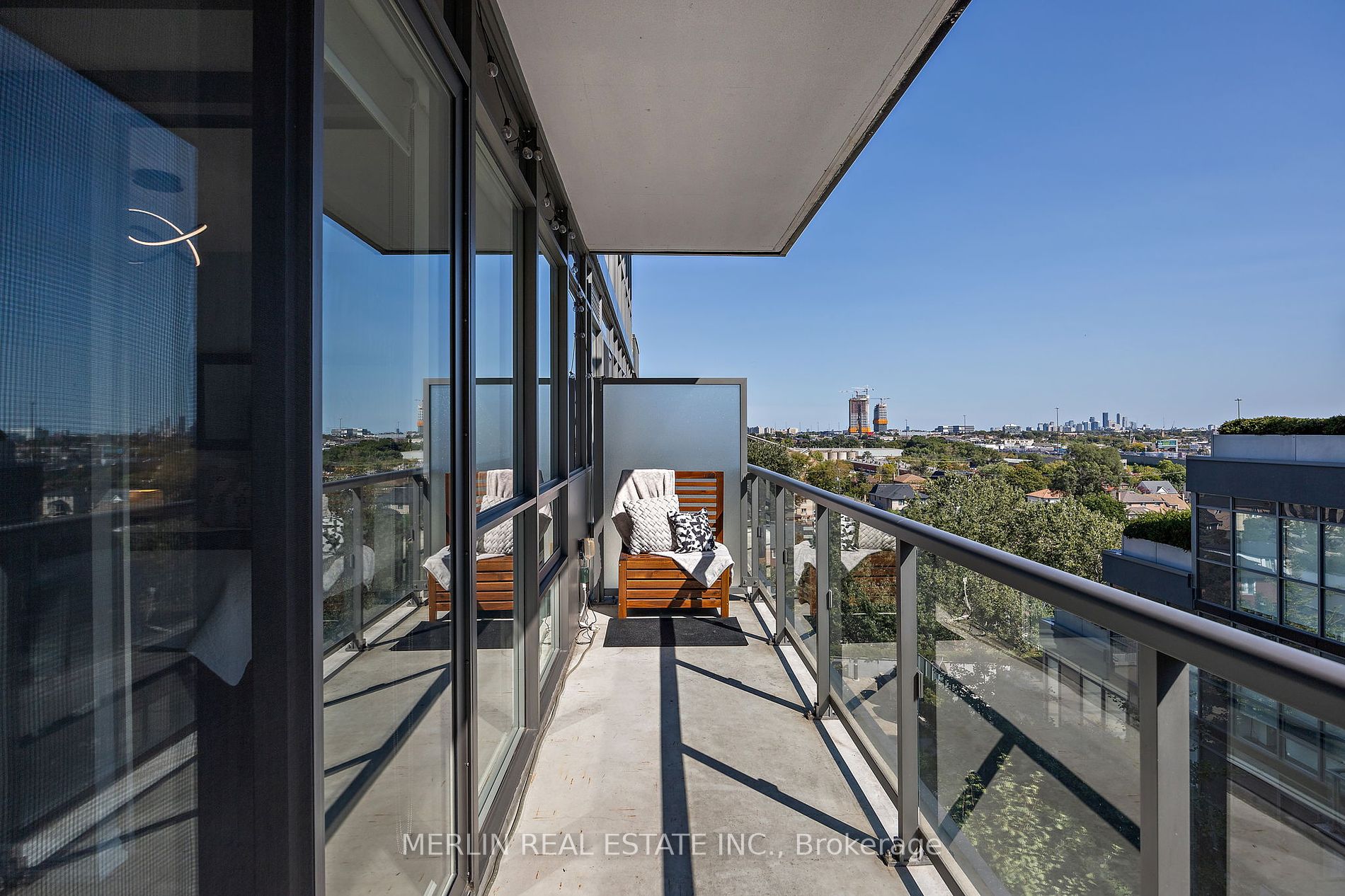 15 James Finlay Way, #1015
