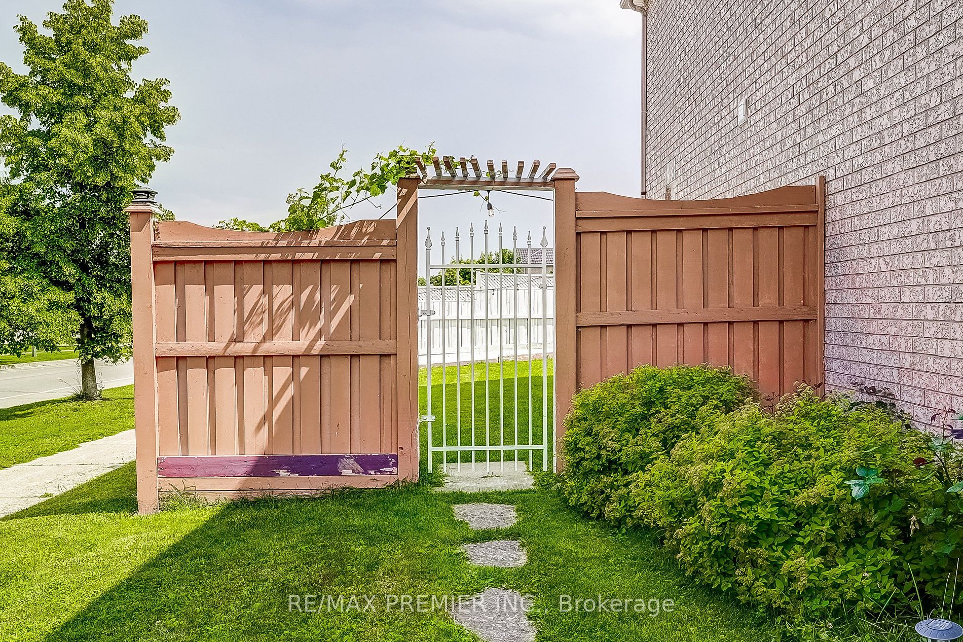 94 Stella Crescent