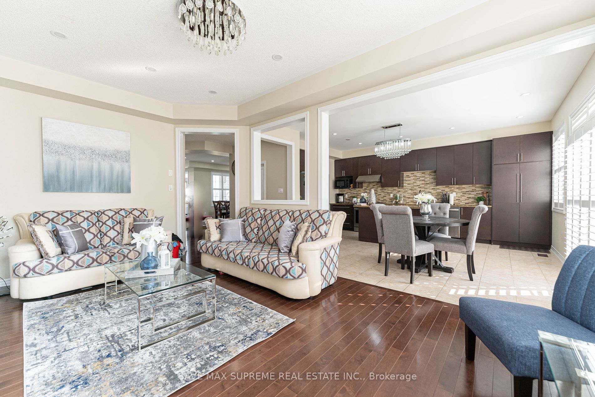 4 Ingleside Rd N