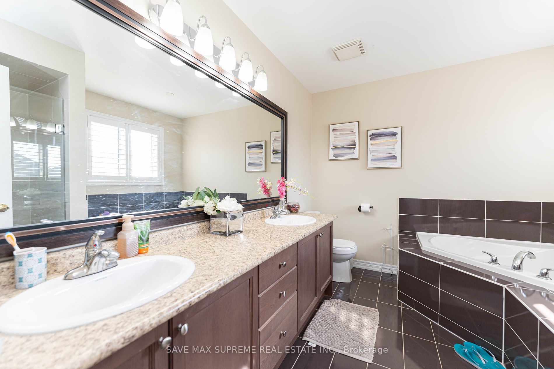 4 Ingleside Rd N