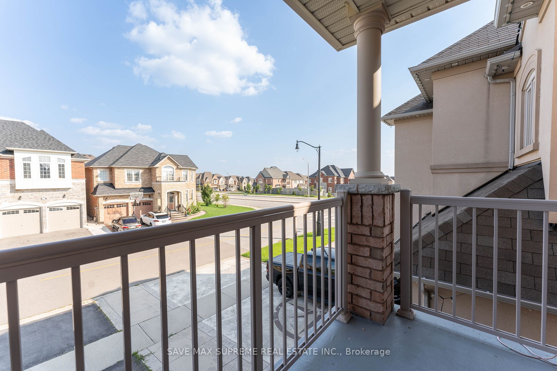 4 Ingleside Rd N