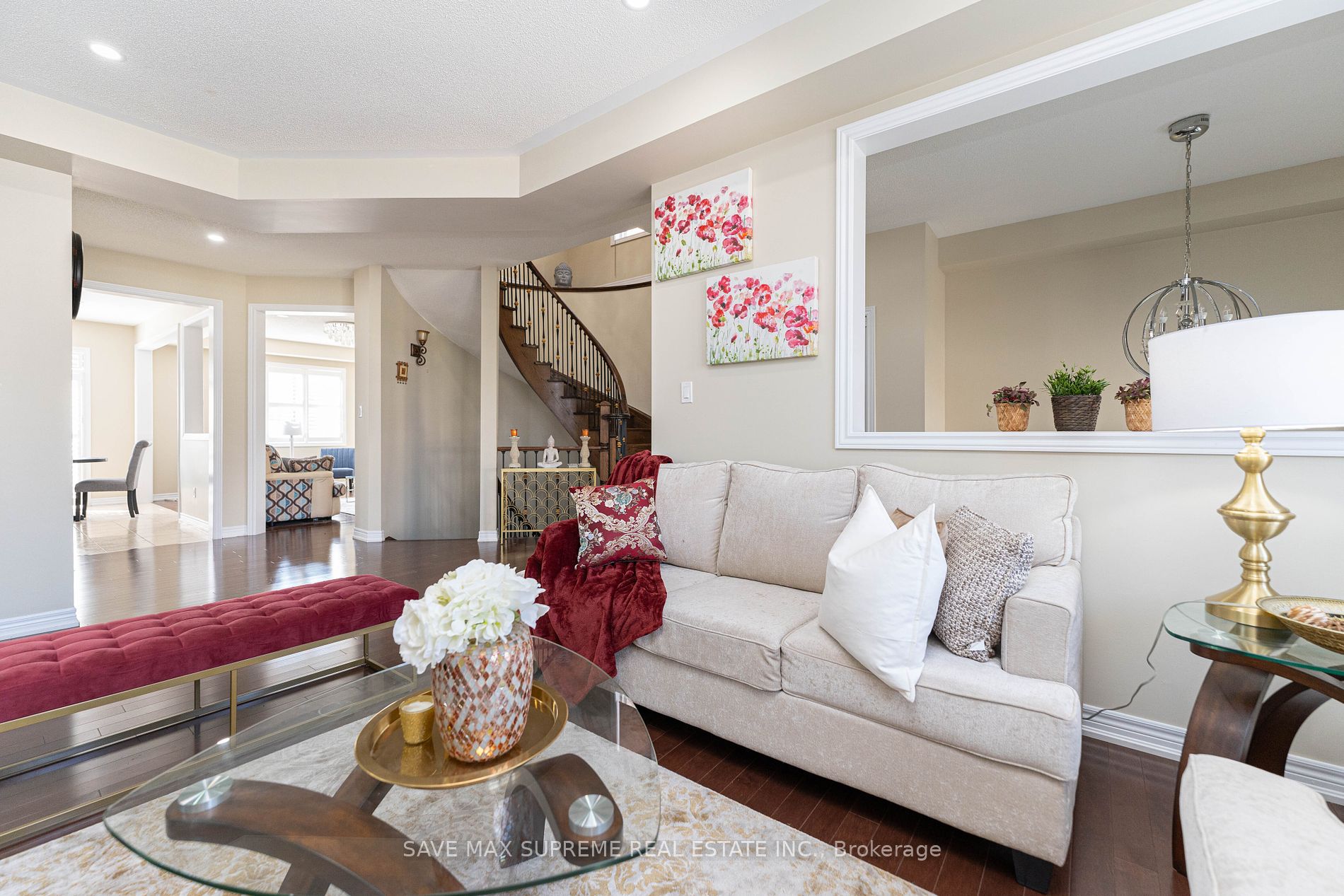 4 Ingleside Rd N
