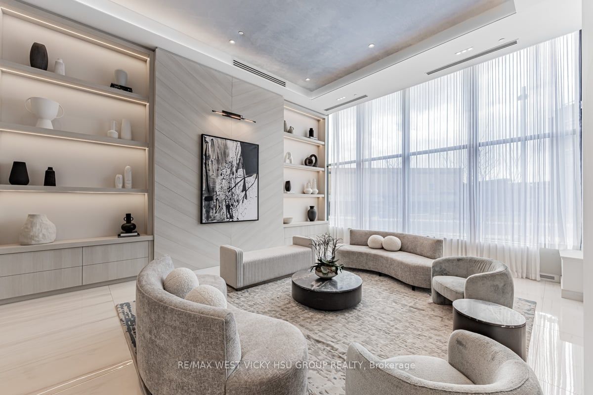 1063 Douglas Mccurdy Comm Circ, #1006