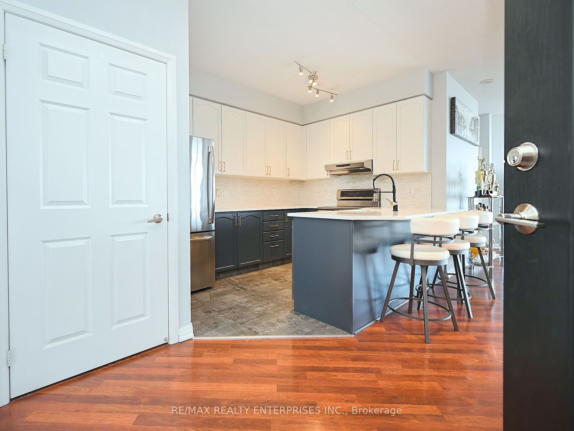220 Forum Dr, #Ph 101
