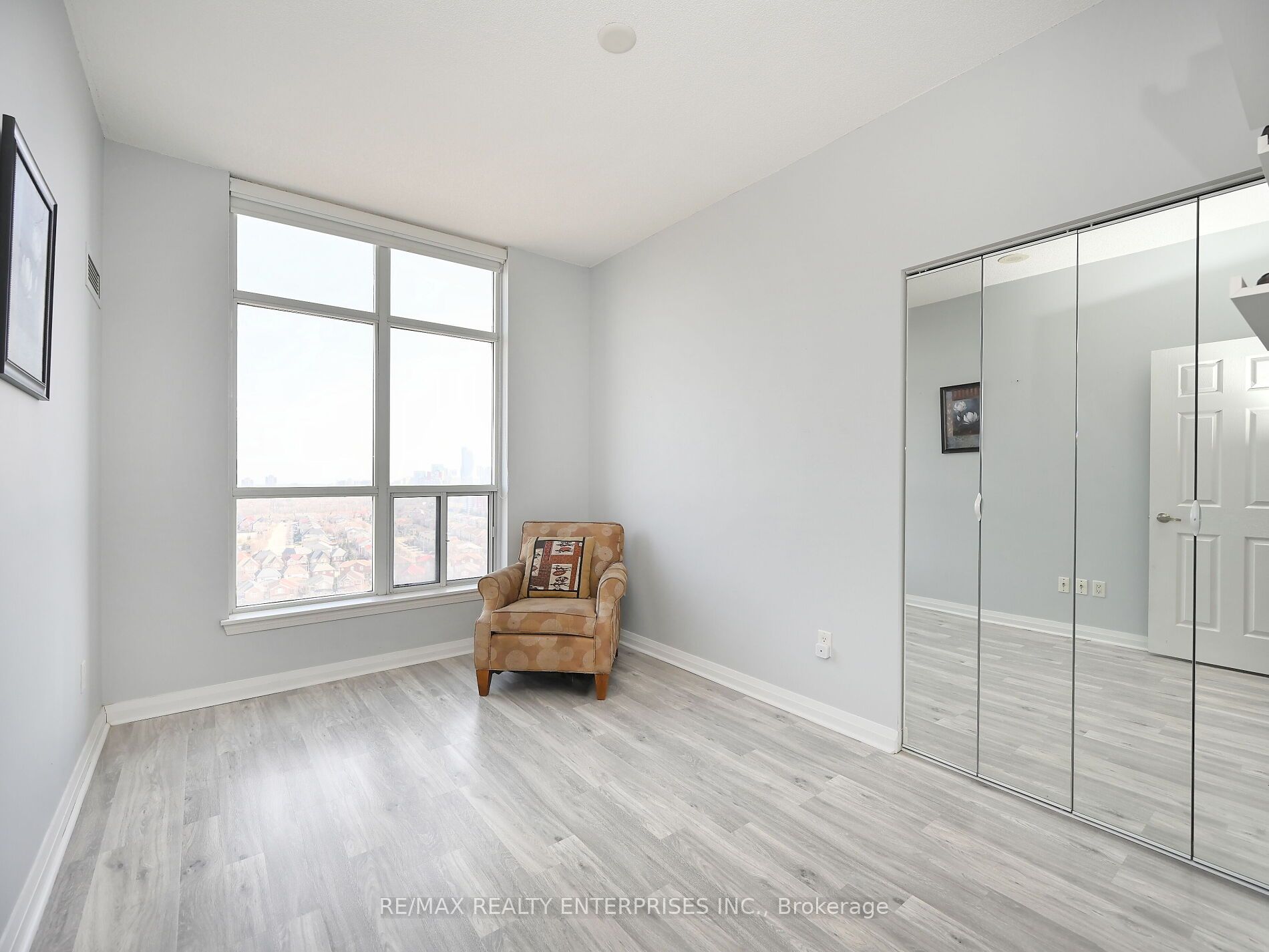 220 Forum Dr, #Ph 101