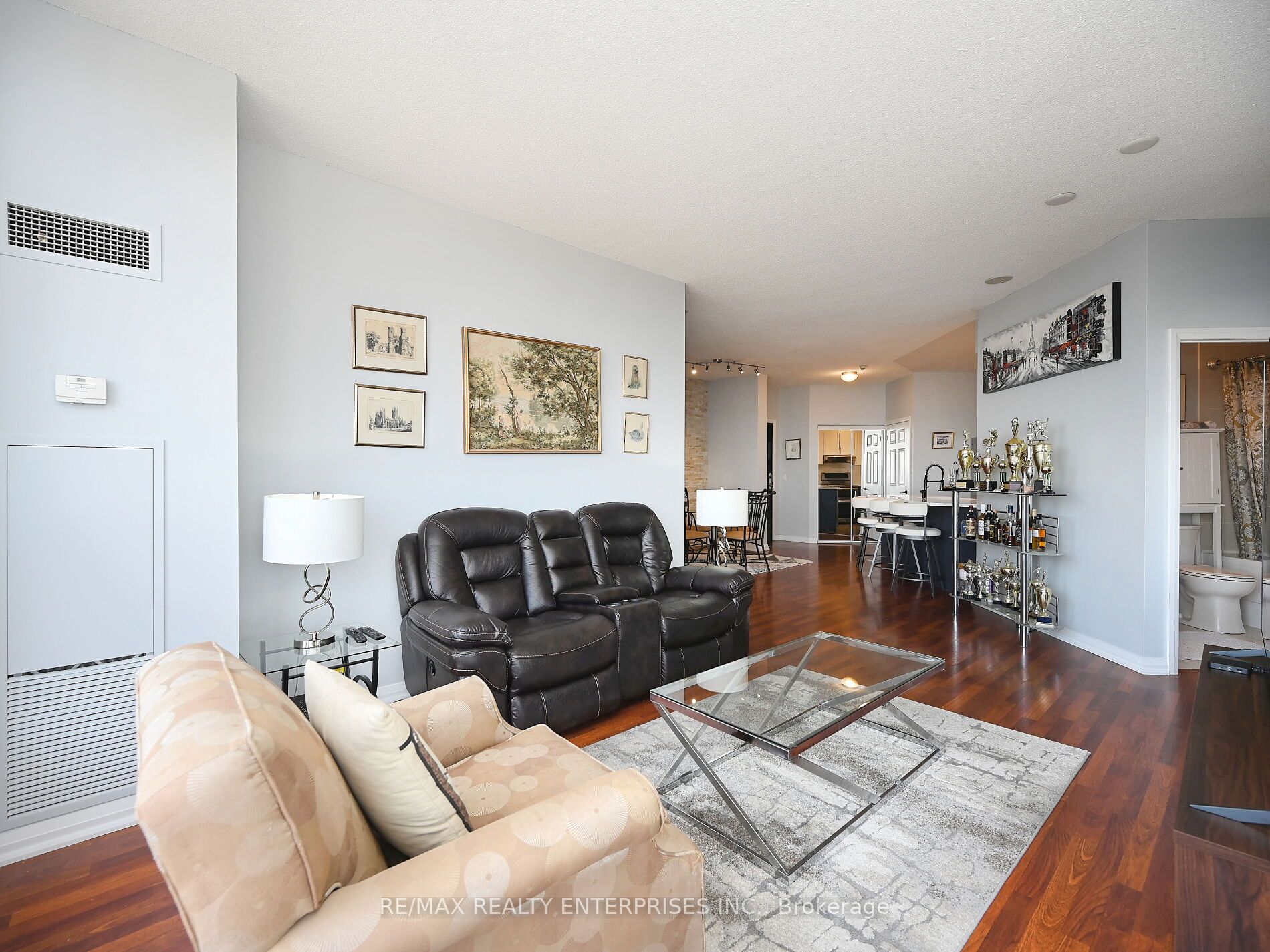 220 Forum Dr, #Ph 101