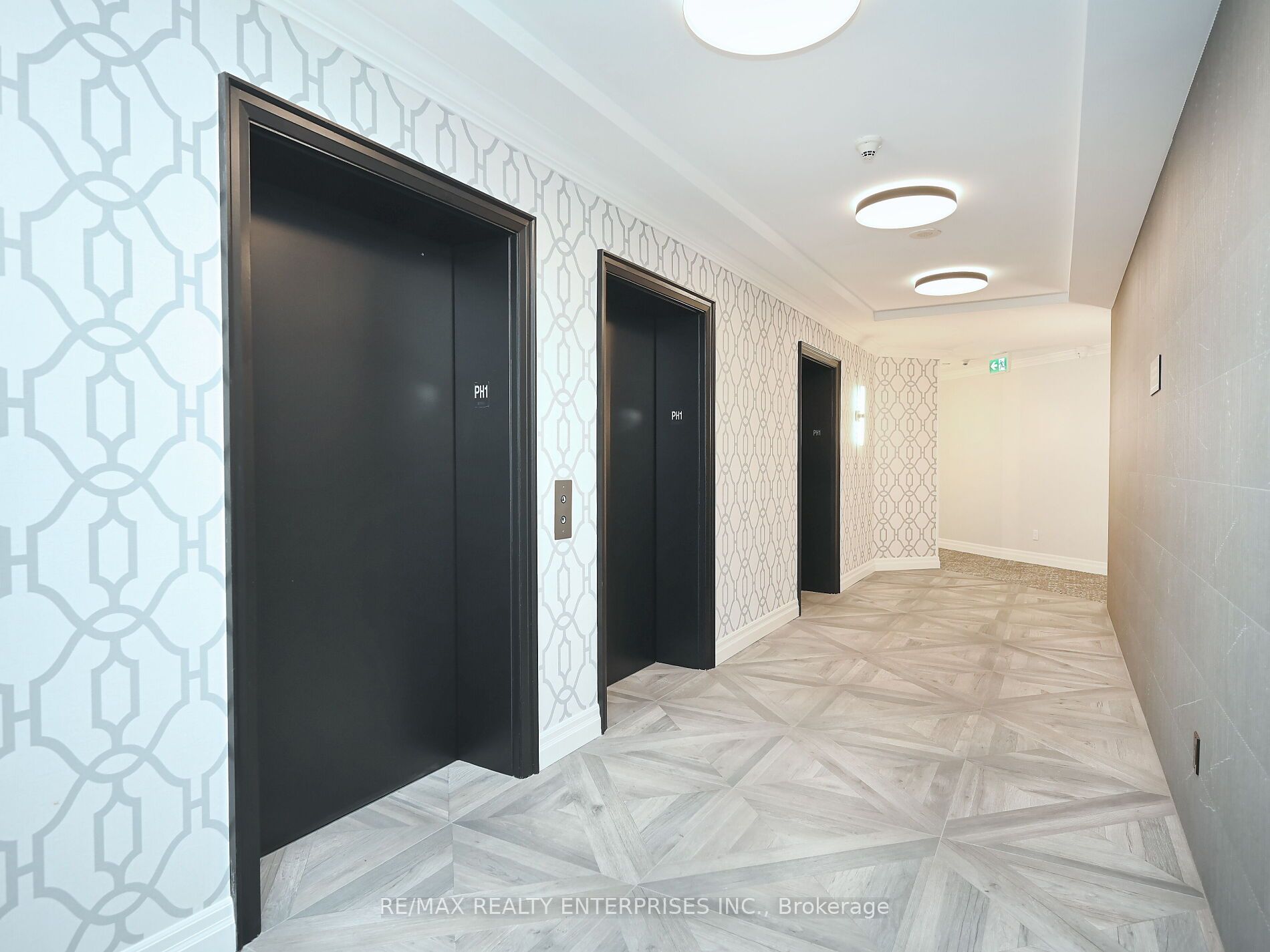 220 Forum Dr, #Ph 101