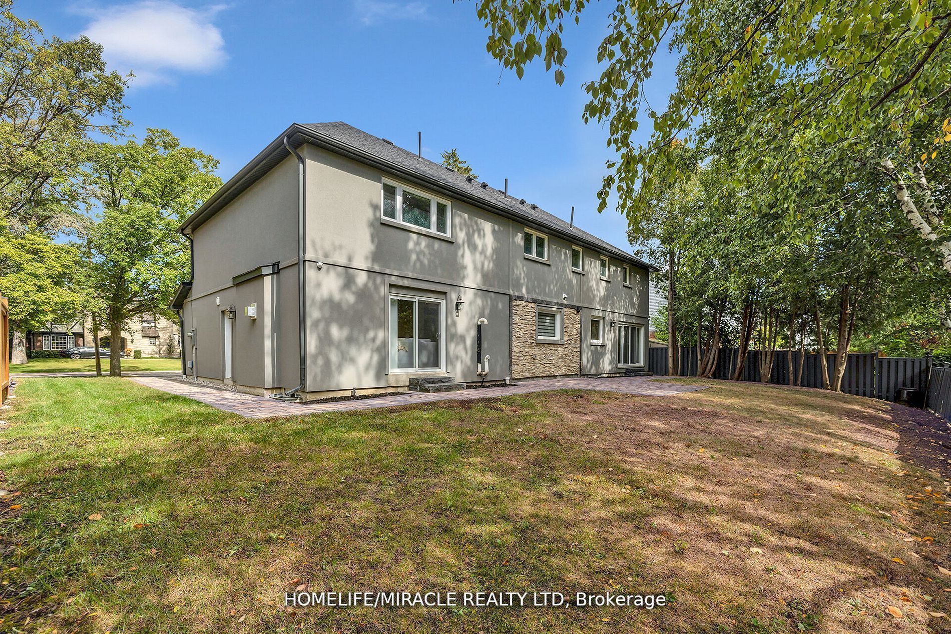 2068 Mississauga Road