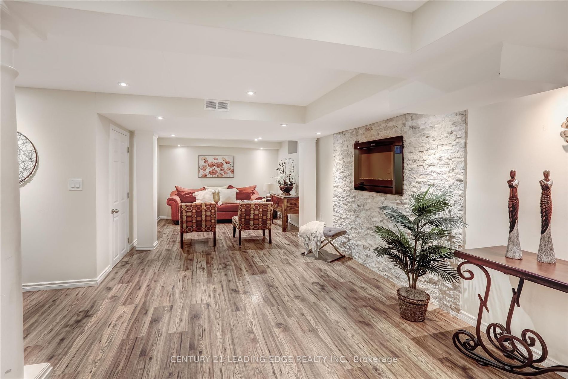 4843 Verdi St