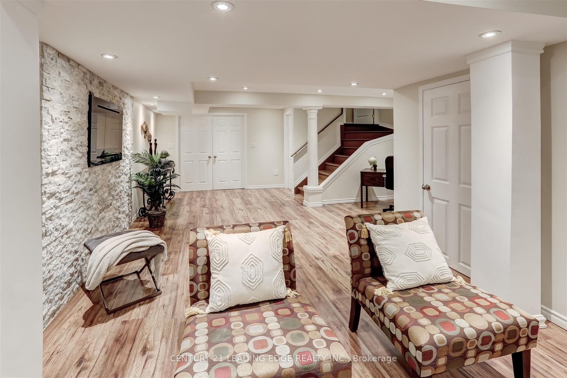 4843 Verdi St