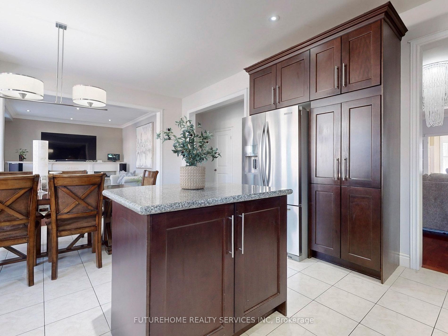 46 Eaglesprings Cres
