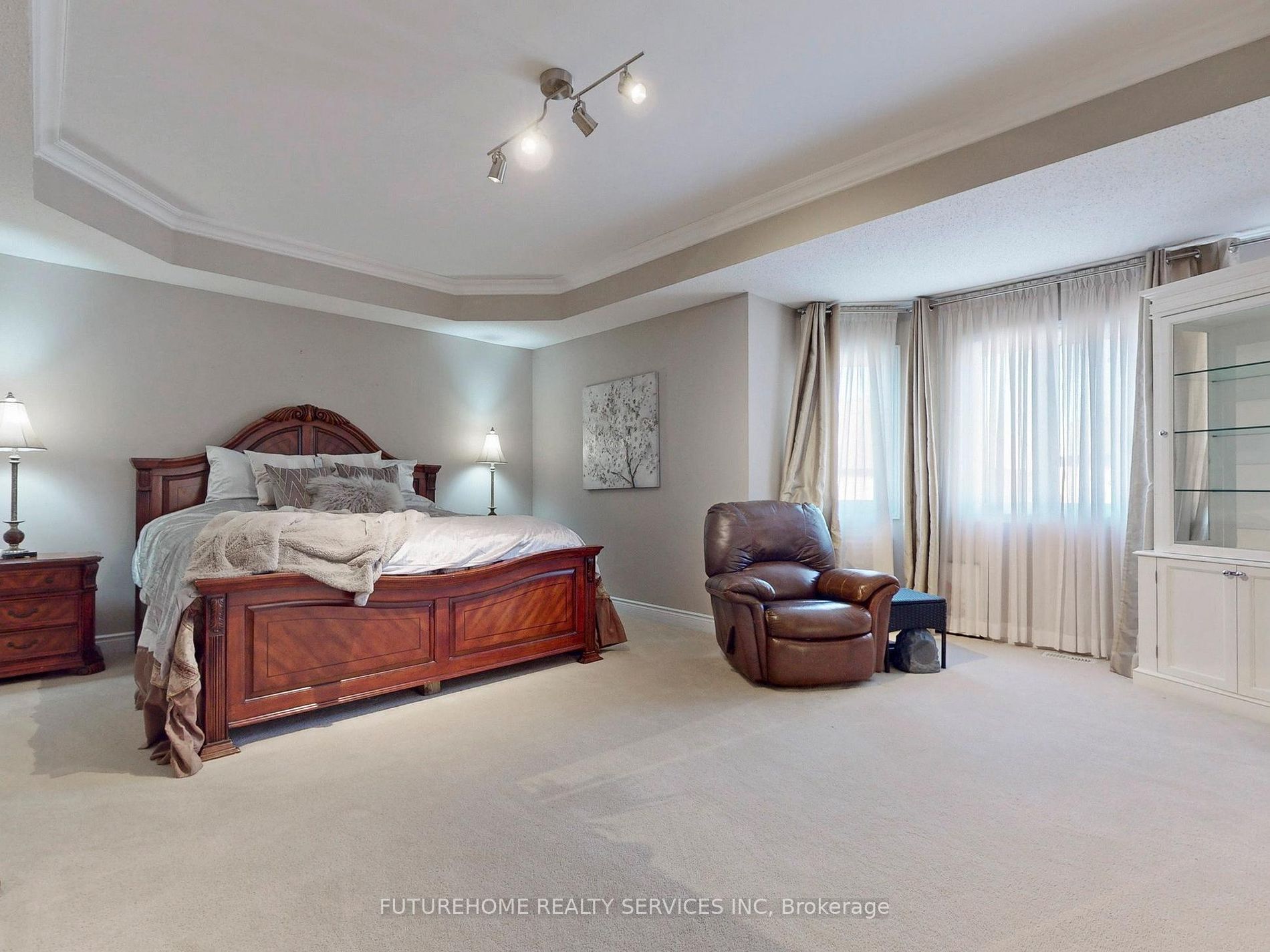 46 Eaglesprings Cres