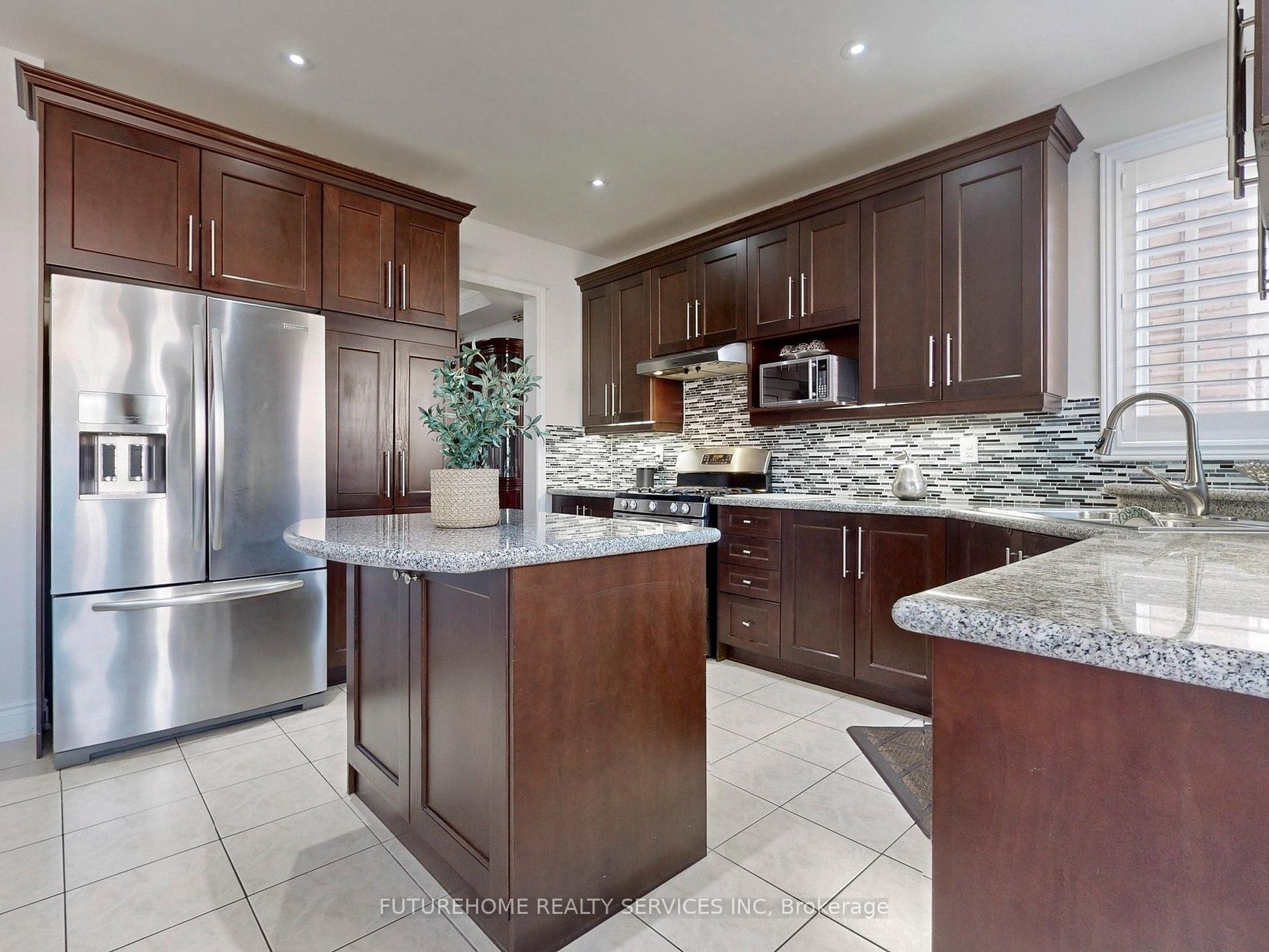 46 Eaglesprings Cres