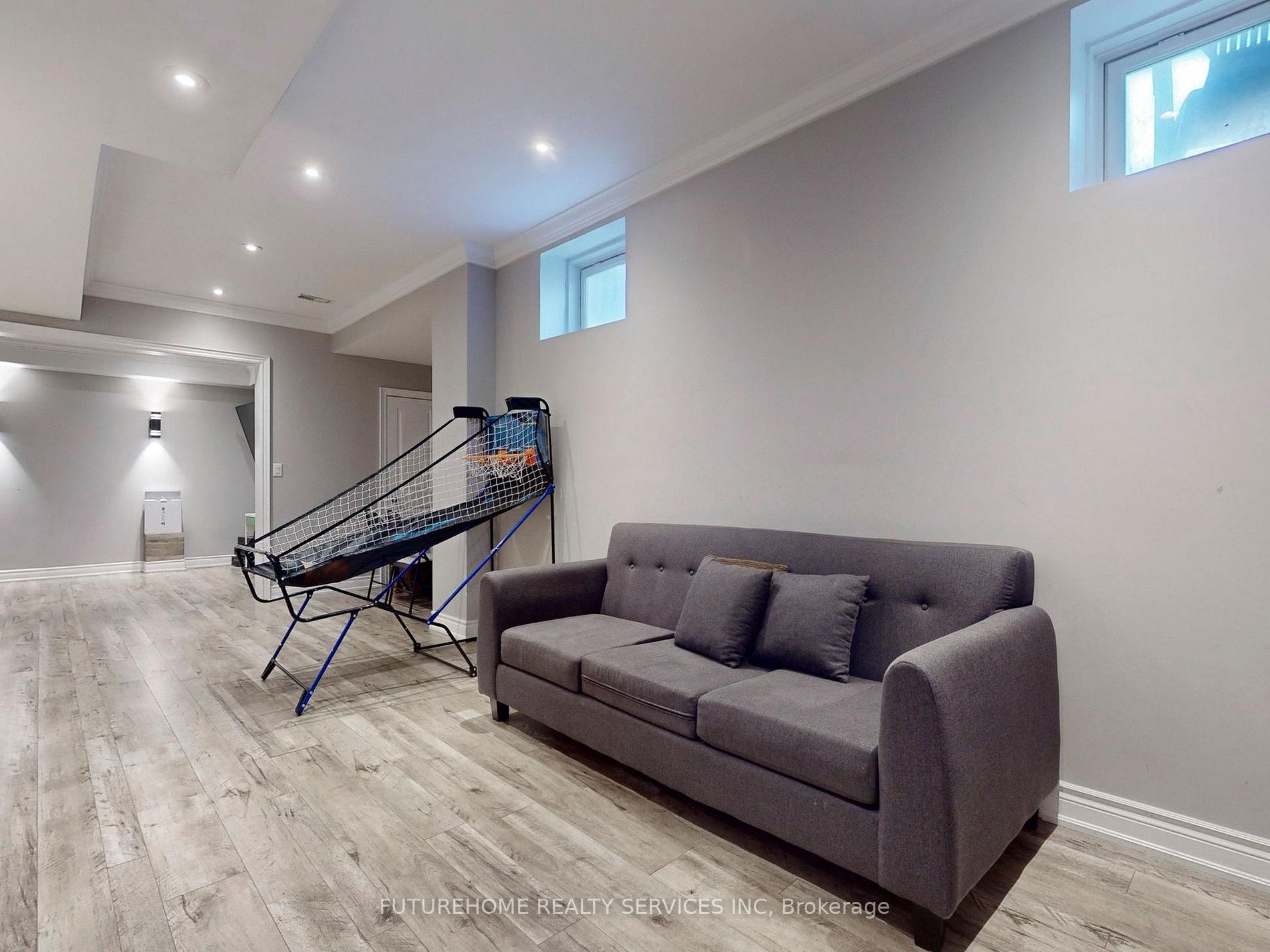 46 Eaglesprings Cres