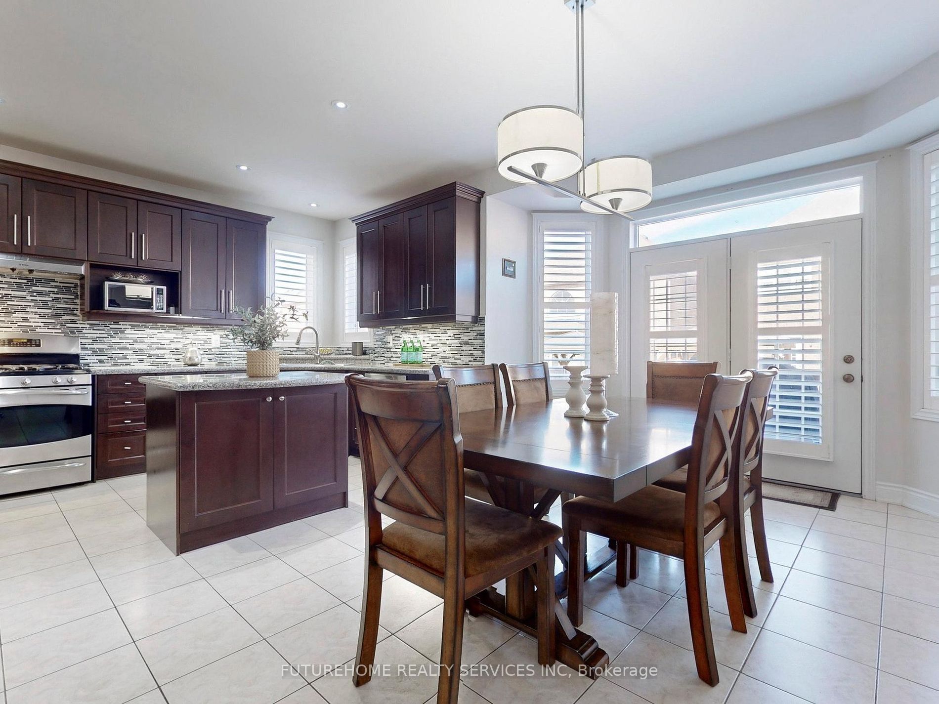 46 Eaglesprings Cres
