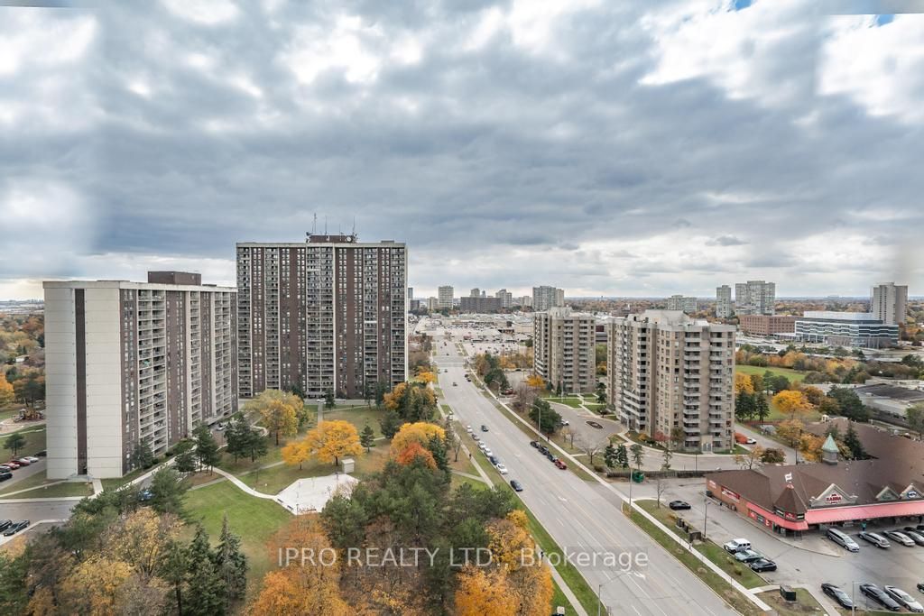17 Knightsbridge Rd, #1910
