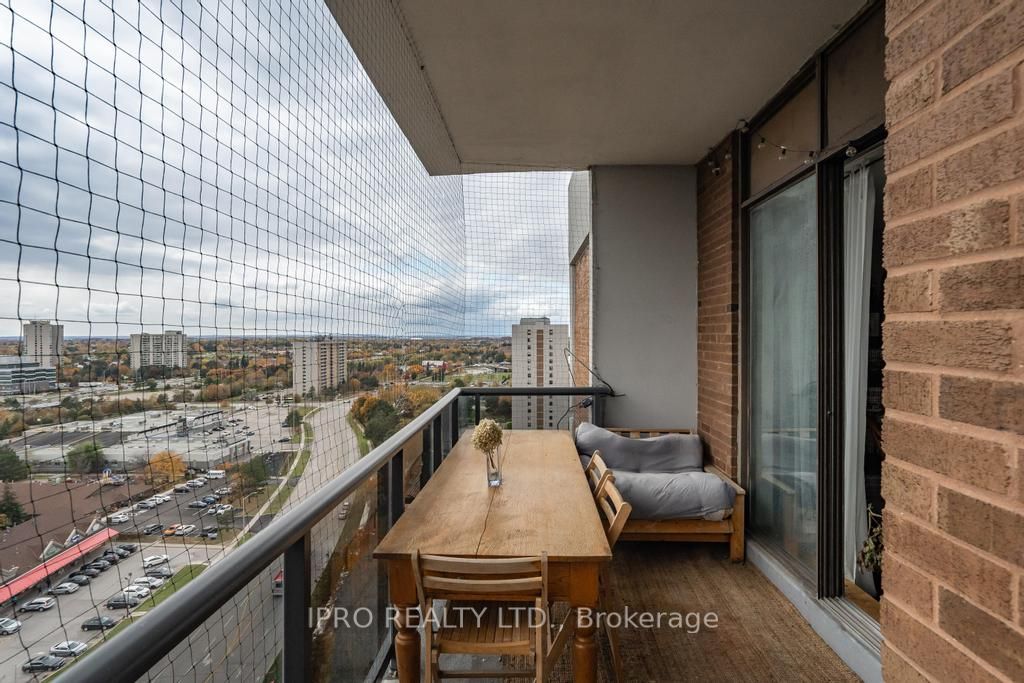 17 Knightsbridge Rd, #1910