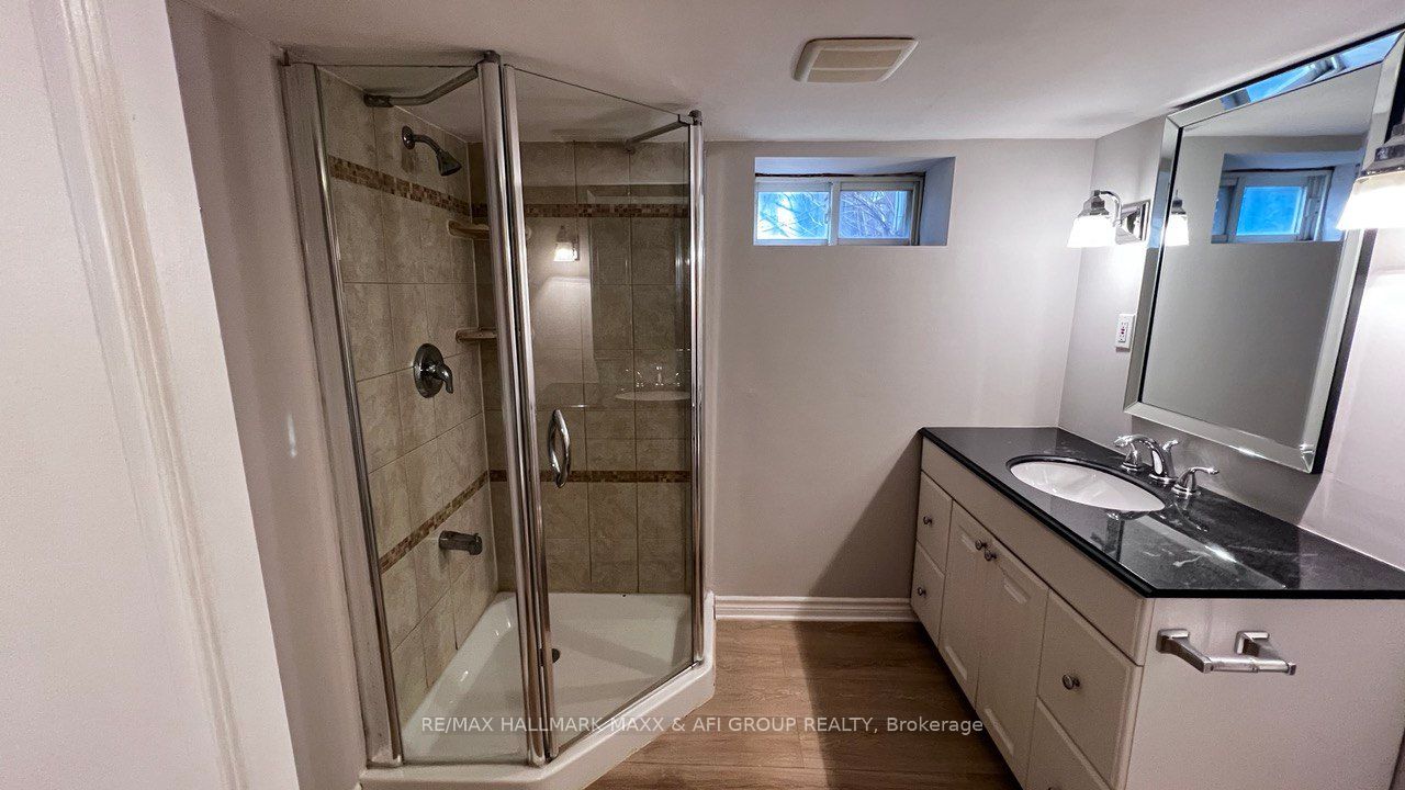 1036 Marley Cres
