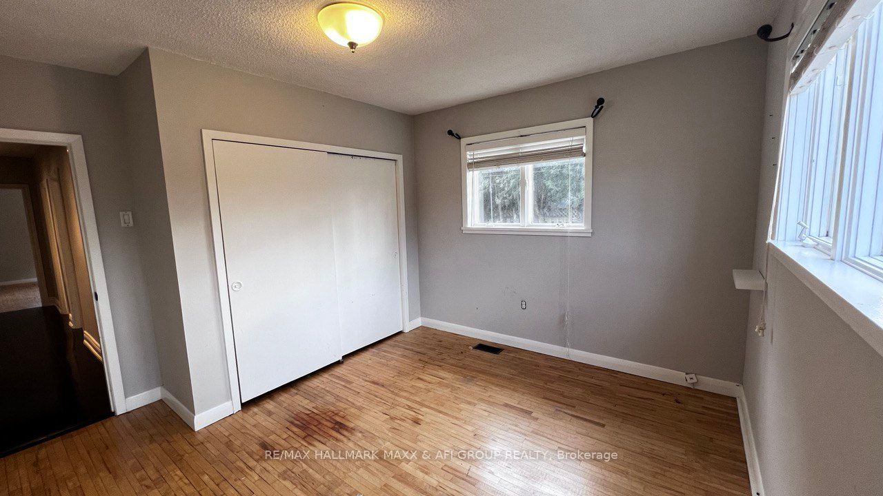 1036 Marley Cres
