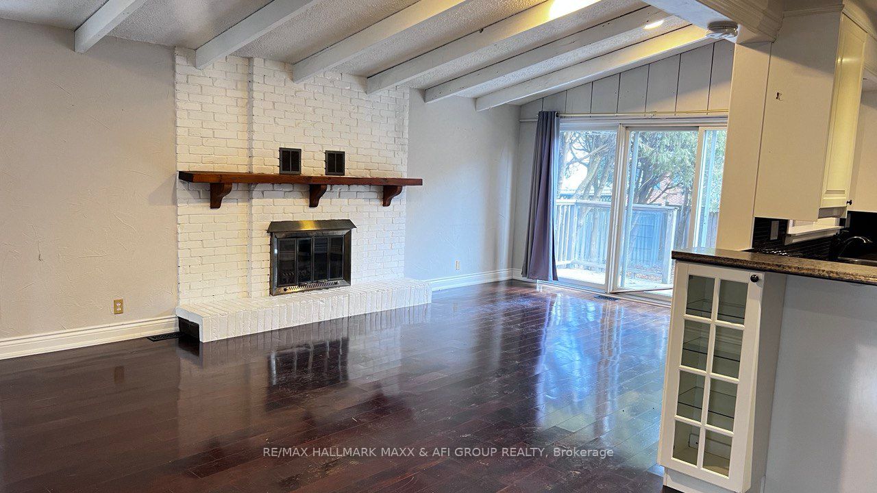 1036 Marley Cres
