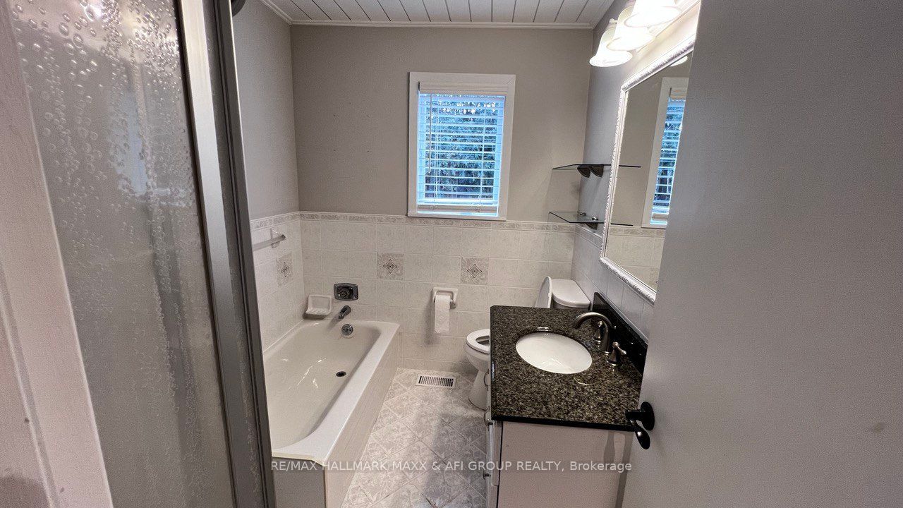 1036 Marley Cres