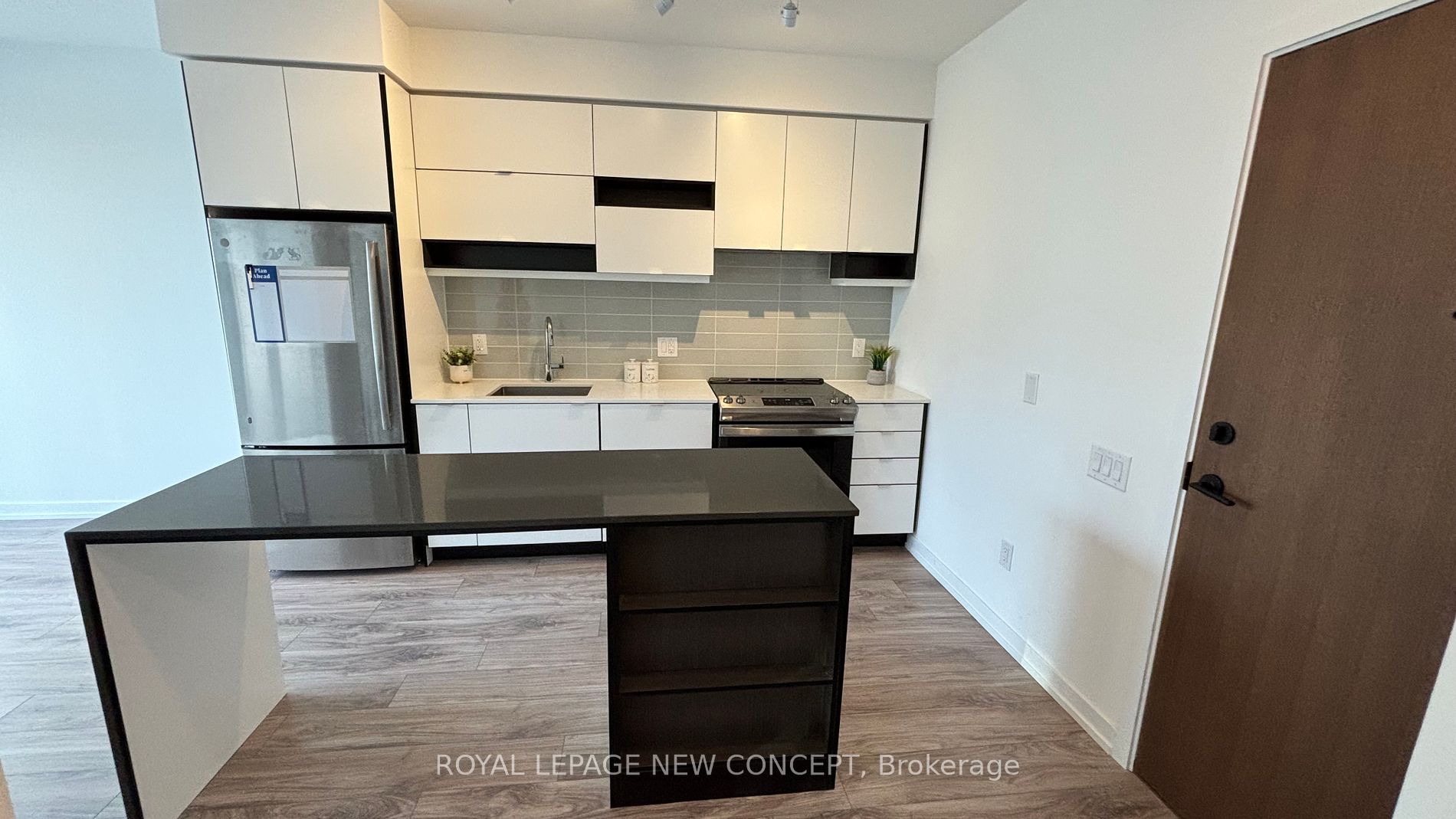 4065 Confederation Parkway, #304
