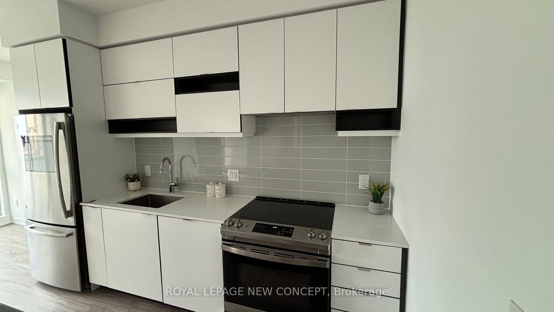 4065 Confederation Parkway, #304