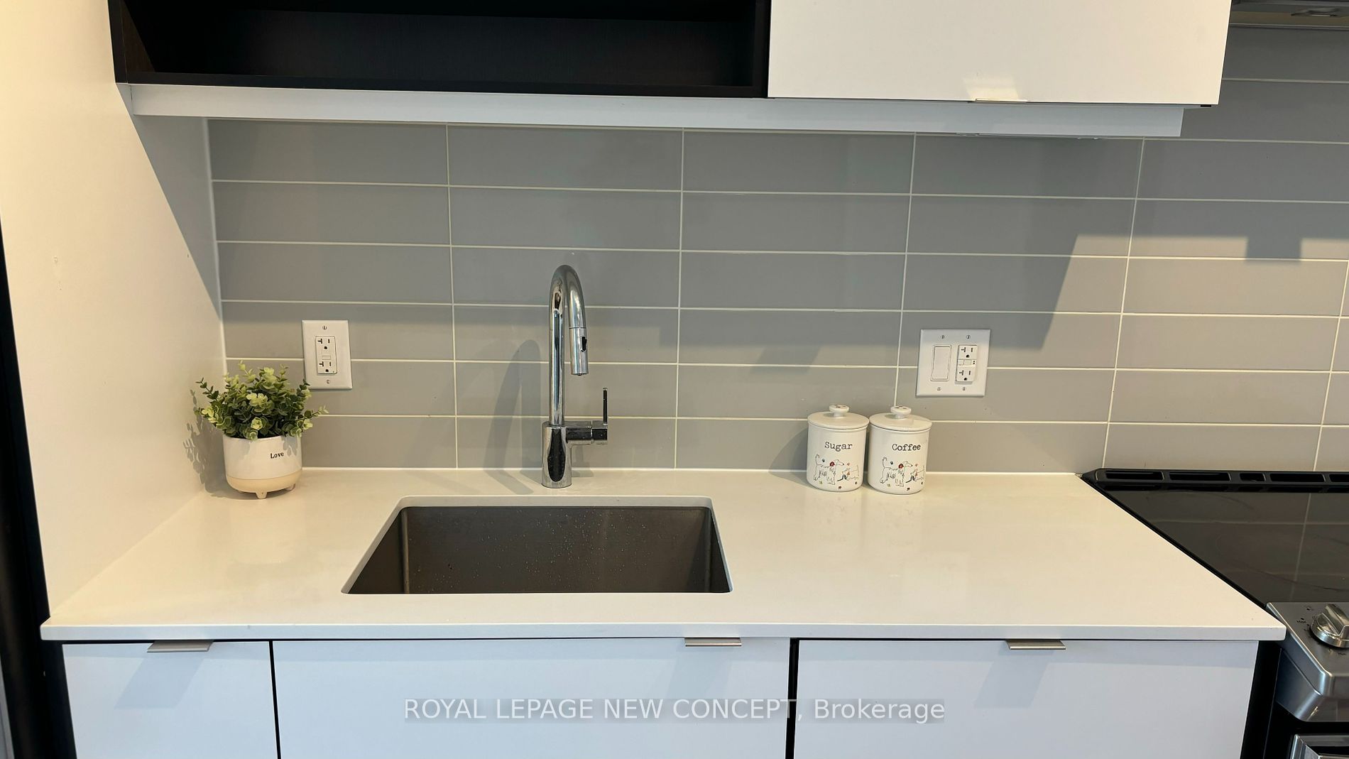 4065 Confederation Parkway, #304
