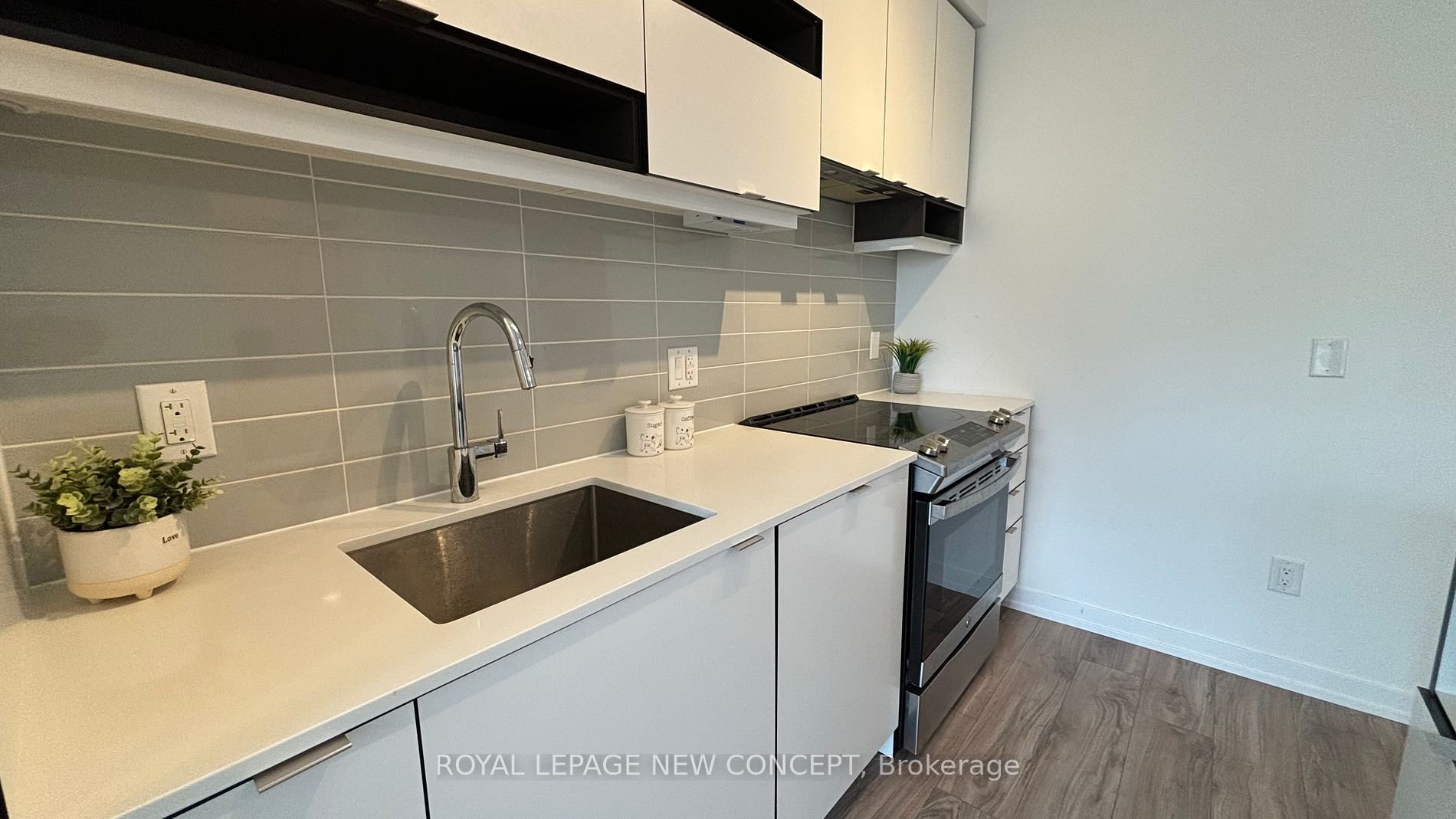 4065 Confederation Parkway, #304