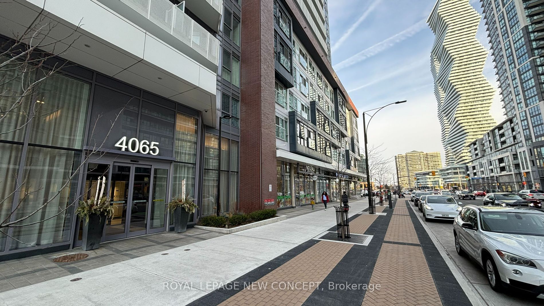4065 Confederation Parkway, #304